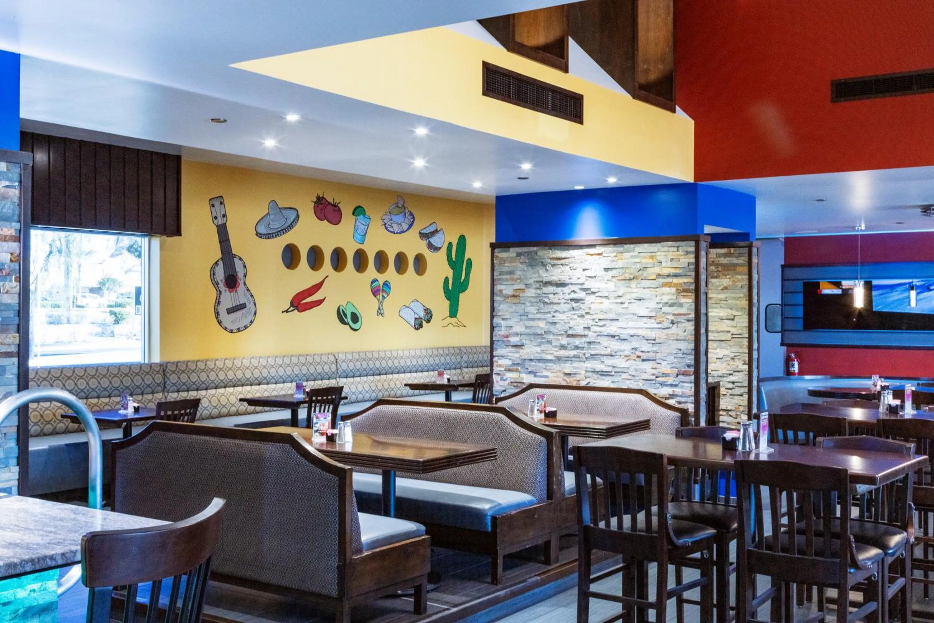 Restaurant/places to eat in 3 Palms Hotel