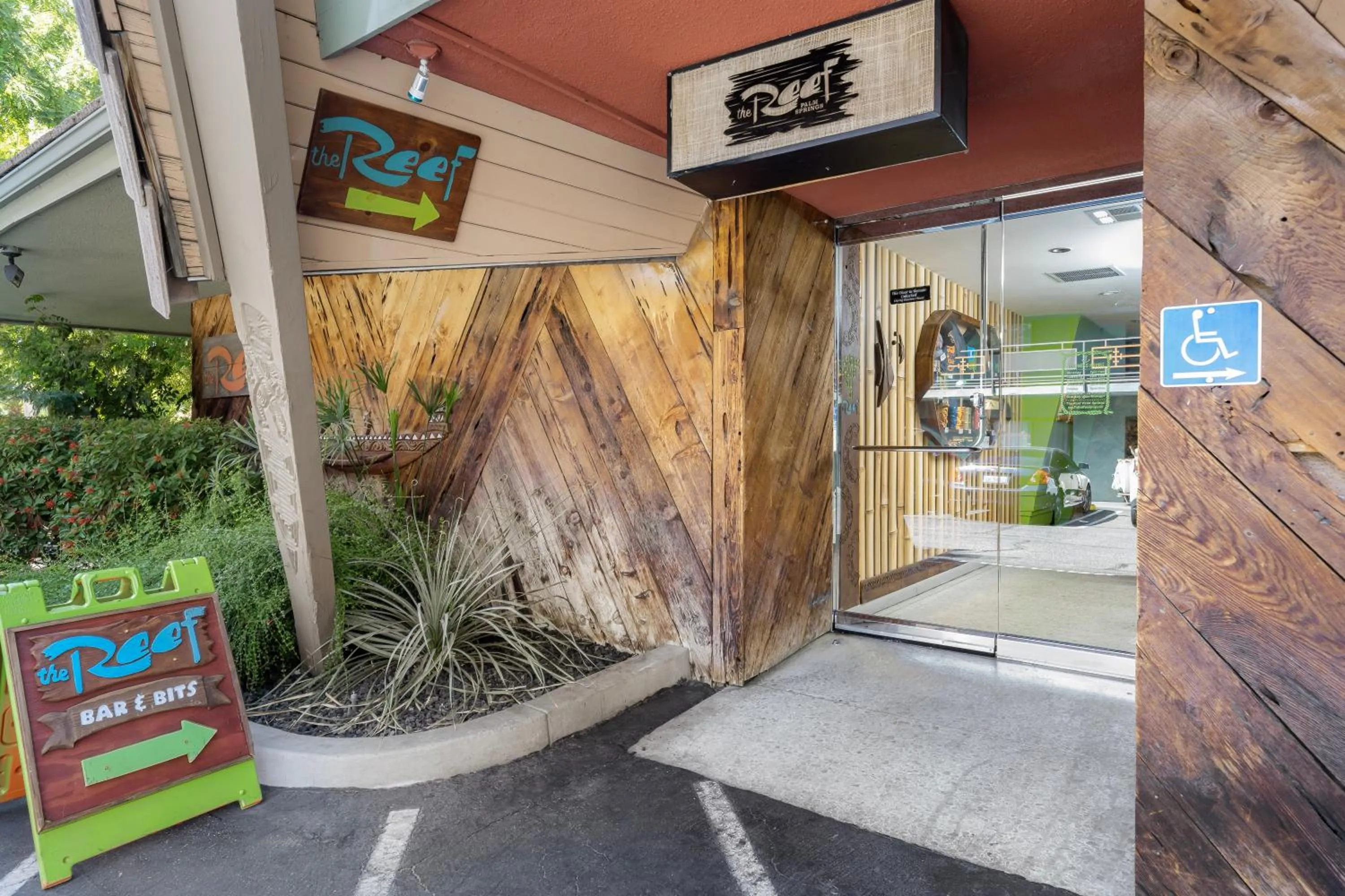 Facade/entrance in Caliente Tropics