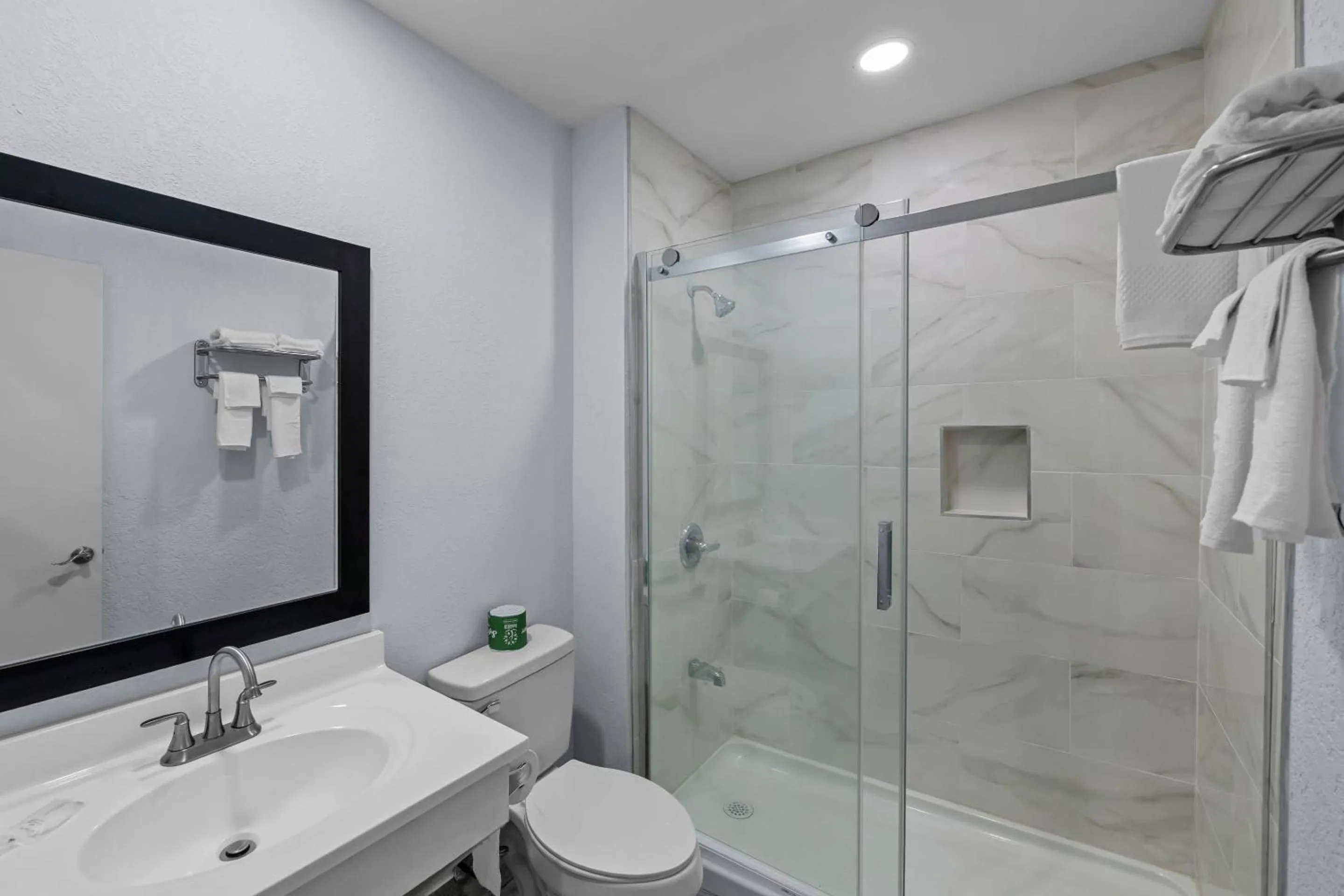 Bedroom in Suburban Studios Newport News - Hampton