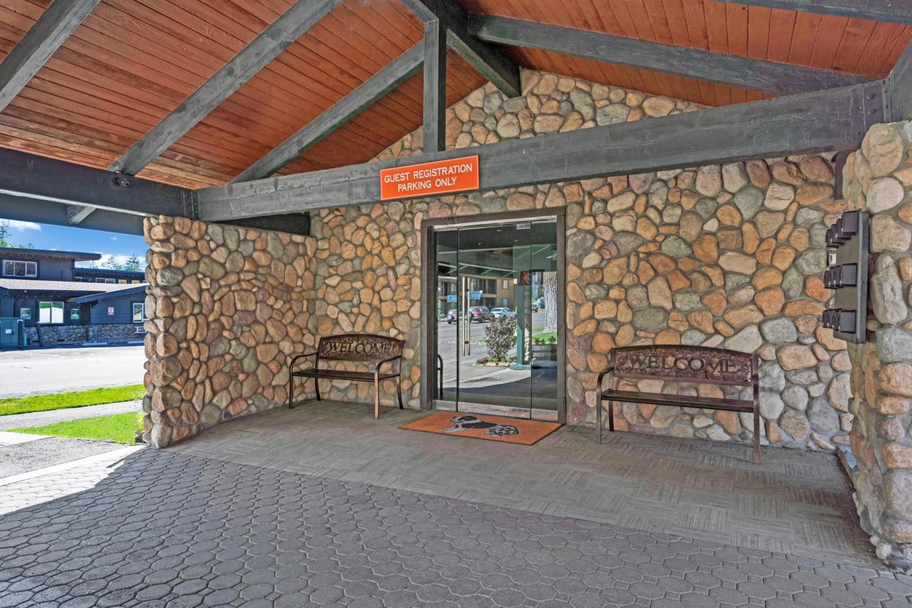 Facade/entrance in 3 Peaks Resort & Beach Club