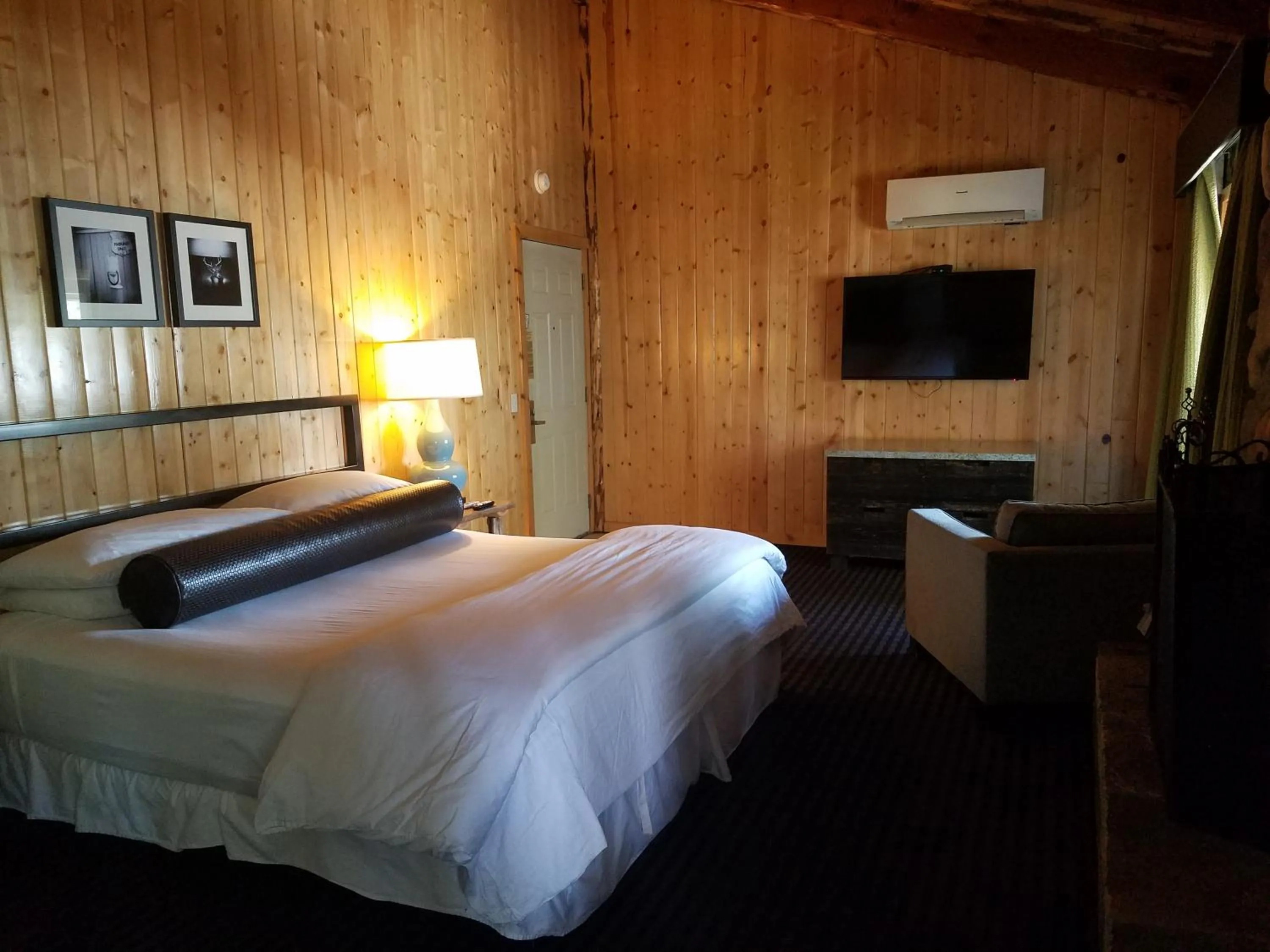 Bedroom, Bed in 3 Peaks Resort & Beach Club