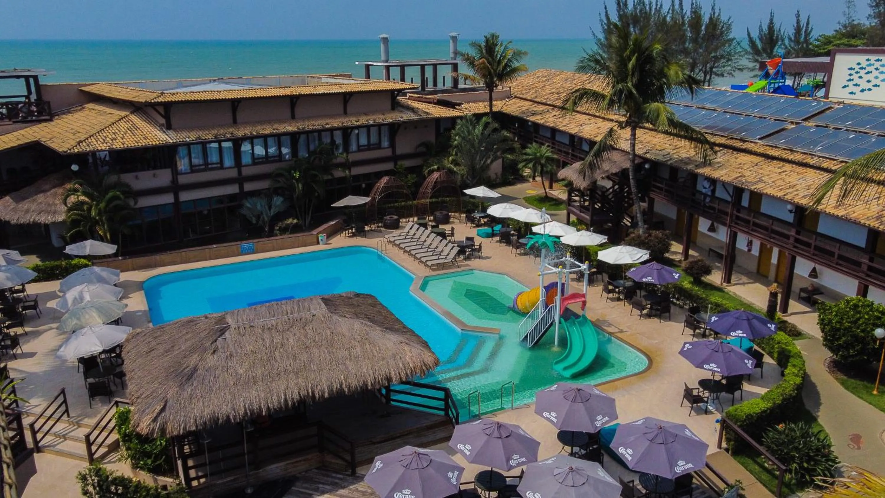 Swimming pool in Hotel Vilarejo Praia All Inclusive