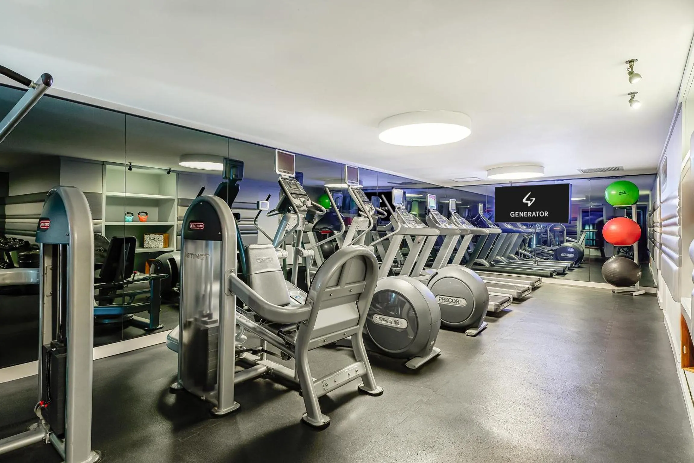 Fitness centre/facilities in Paramount Times Square - A Generator Hotel