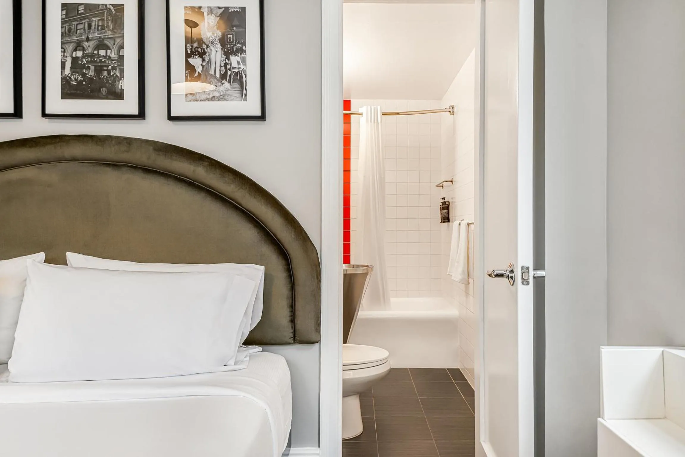 Toilet in Paramount Times Square - A Generator Hotel