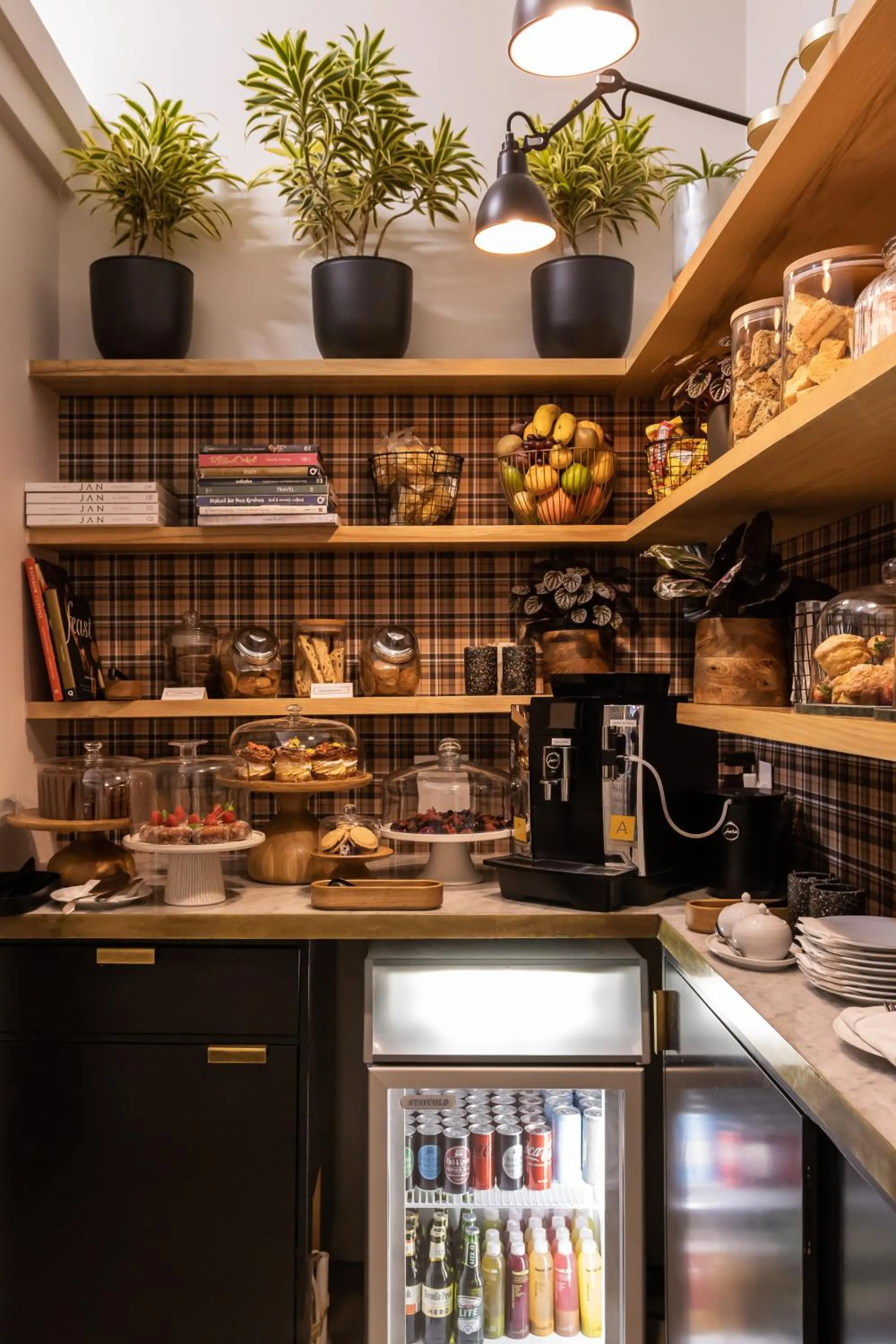 Restaurant/places to eat in Ellerman House