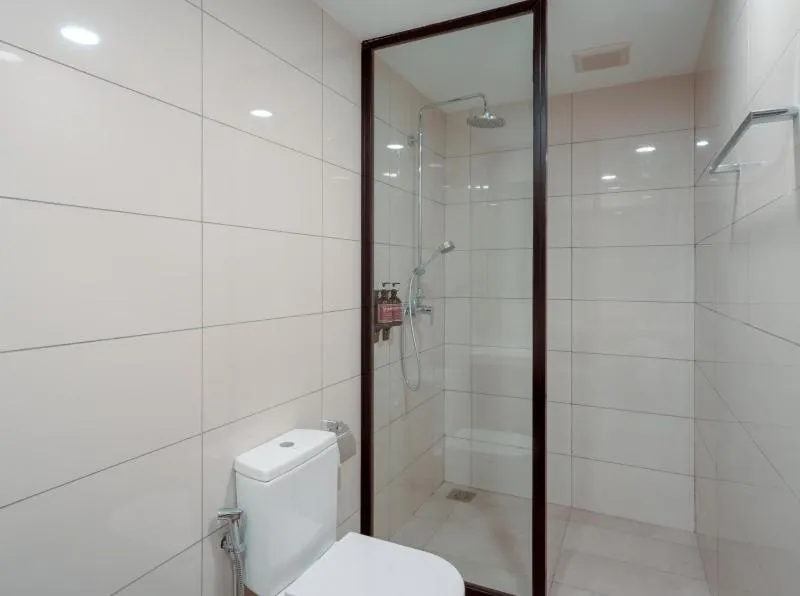 Shower in Ranthari Hotel and Spa Ukulhas Maldives