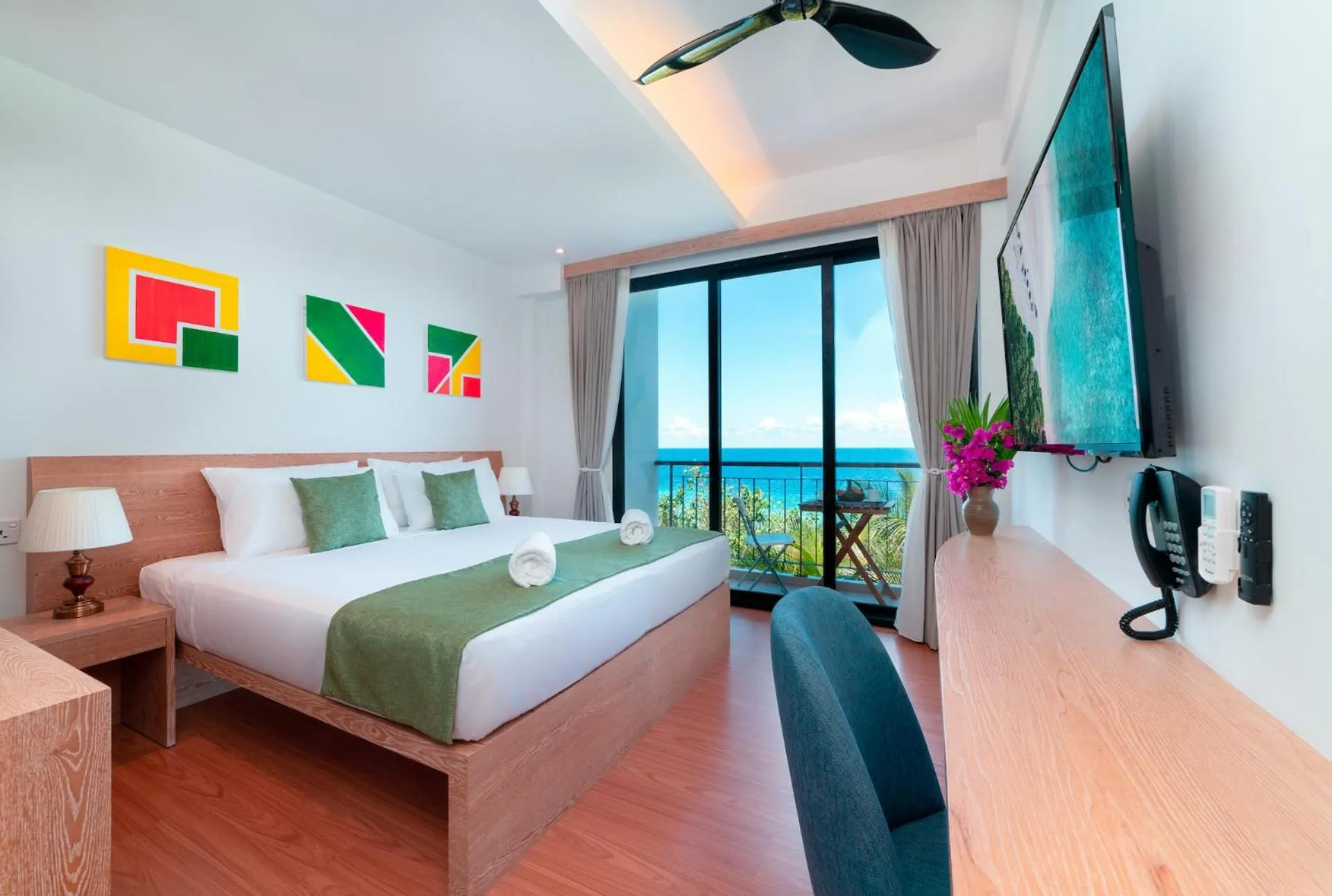 Photo of the whole room, Bed in Ranthari Hotel and Spa Ukulhas Maldives