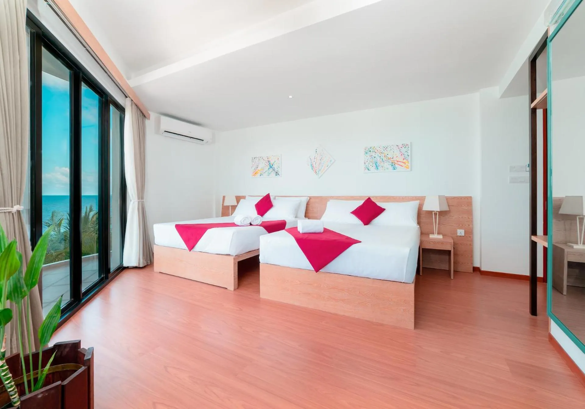 Bedroom, Bed in Ranthari Hotel and Spa Ukulhas Maldives