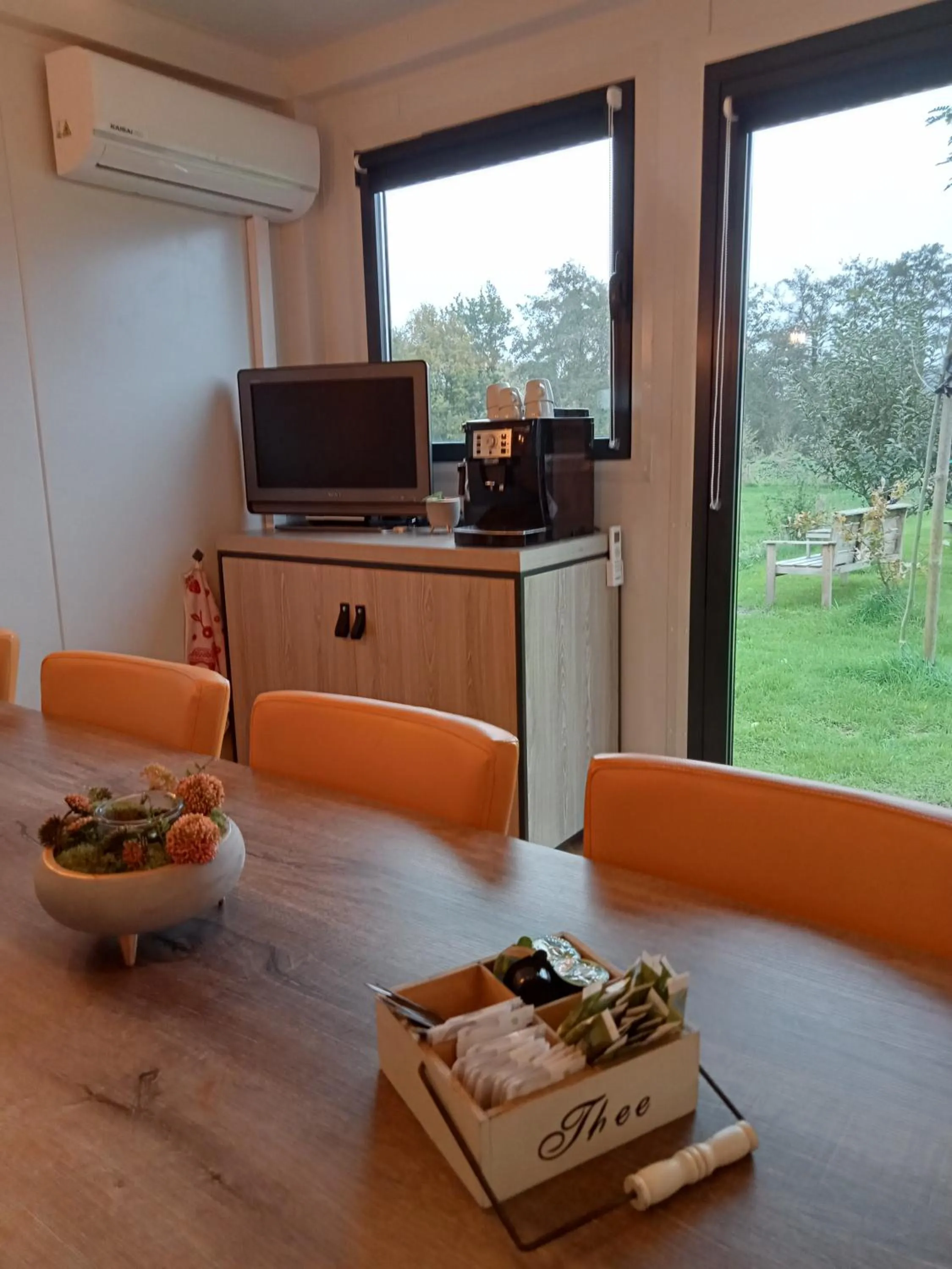 Communal lounge/ TV room in Bij Maus