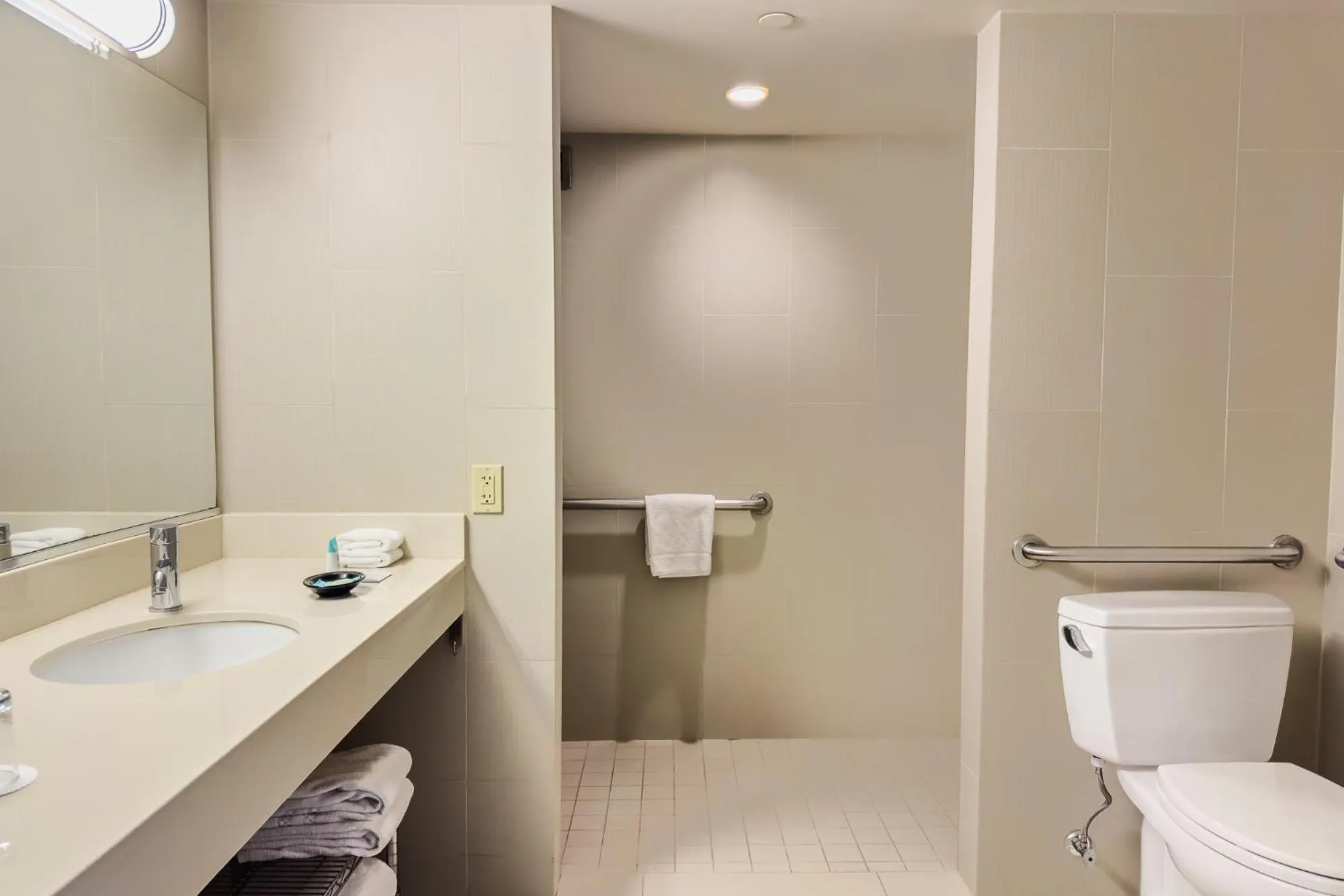 Bathroom in Glover Park Hotel Georgetown