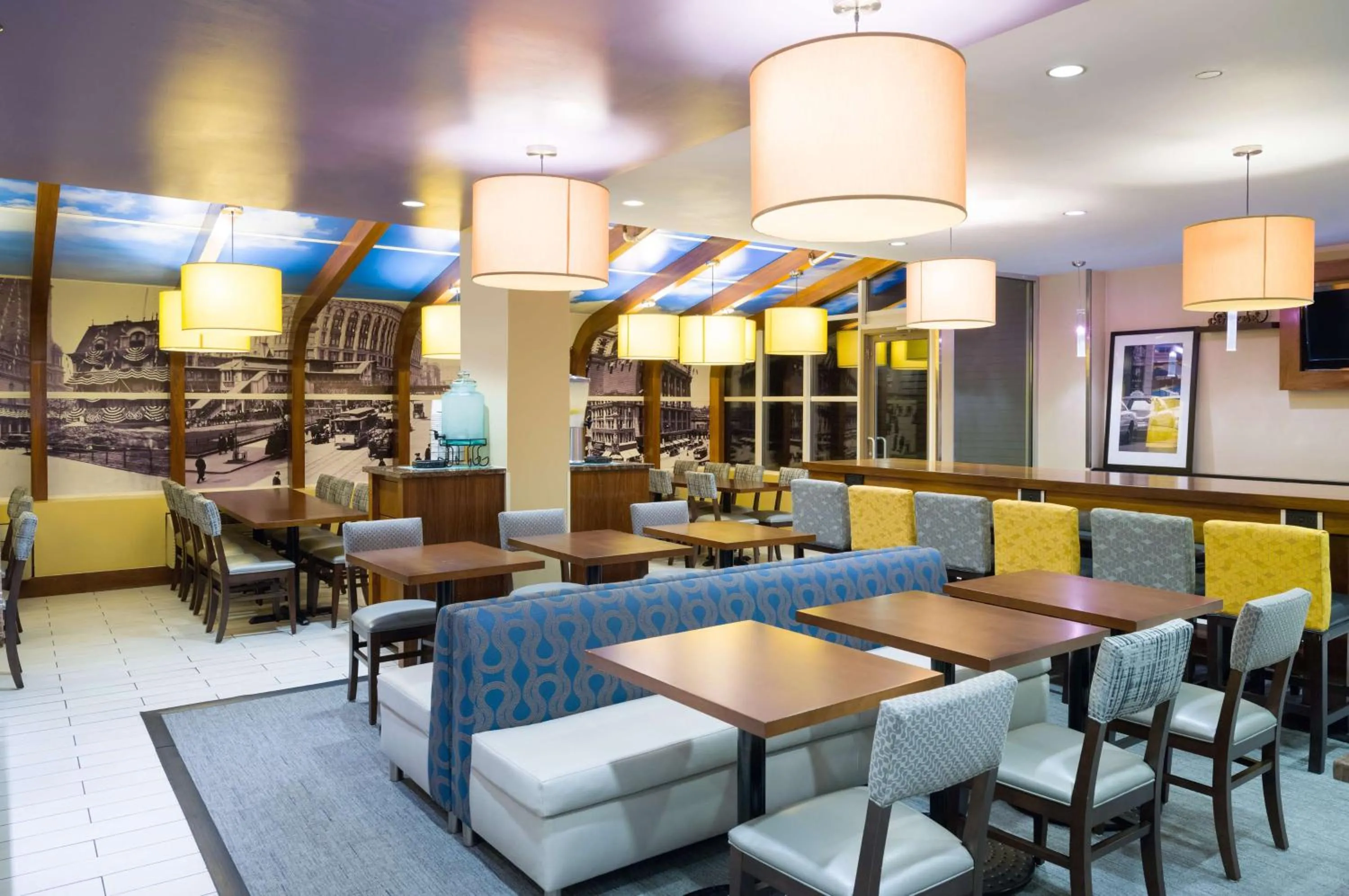 Breakfast in Hampton Inn Madison Square Garden