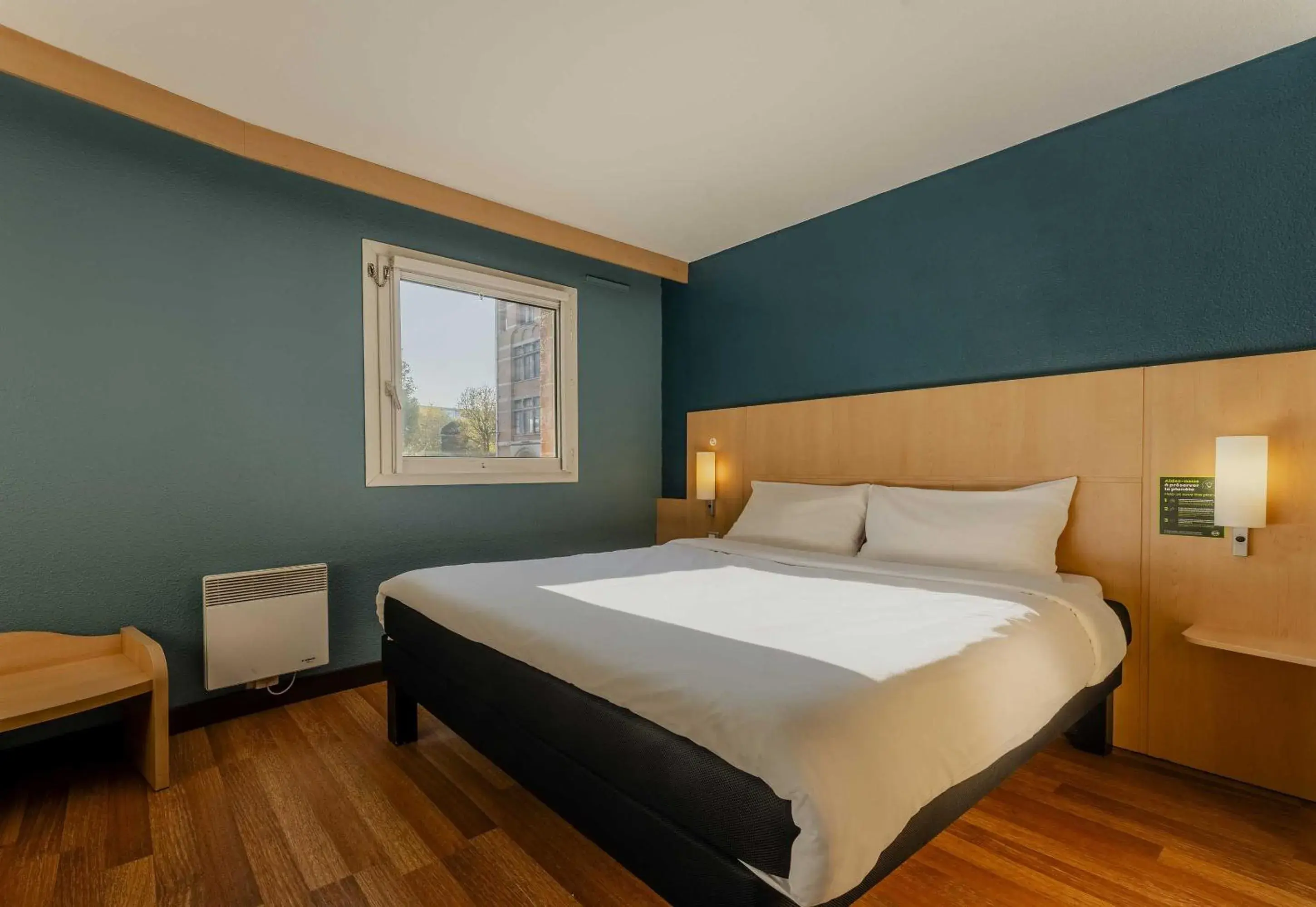 Double Room - Disability Access in B&B HOTEL Lille Roubaix Centre Grand-Place Double Room - Disability Access in B&B HOTEL Lille Roubaix Centre Grand-Place