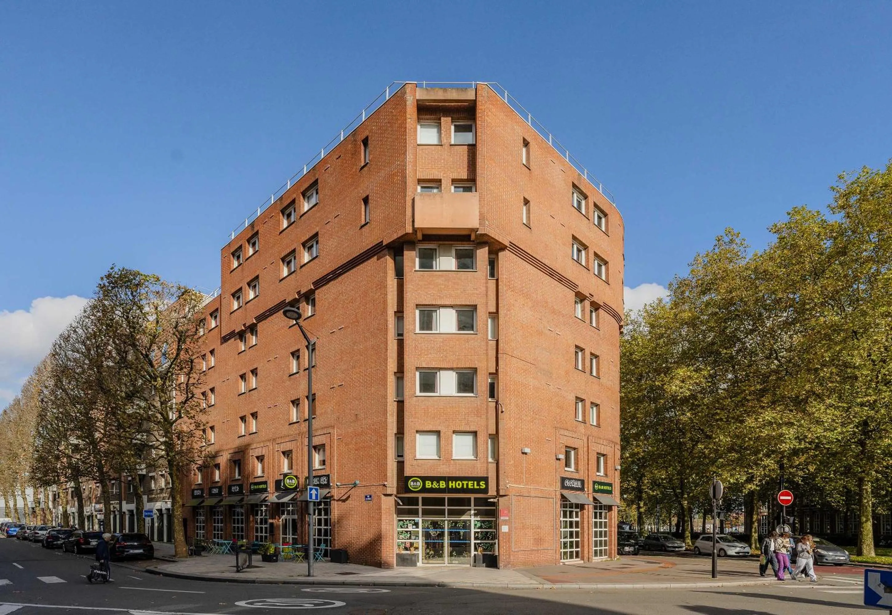 Property building in B&B HOTEL Lille Roubaix Centre Grand-Place