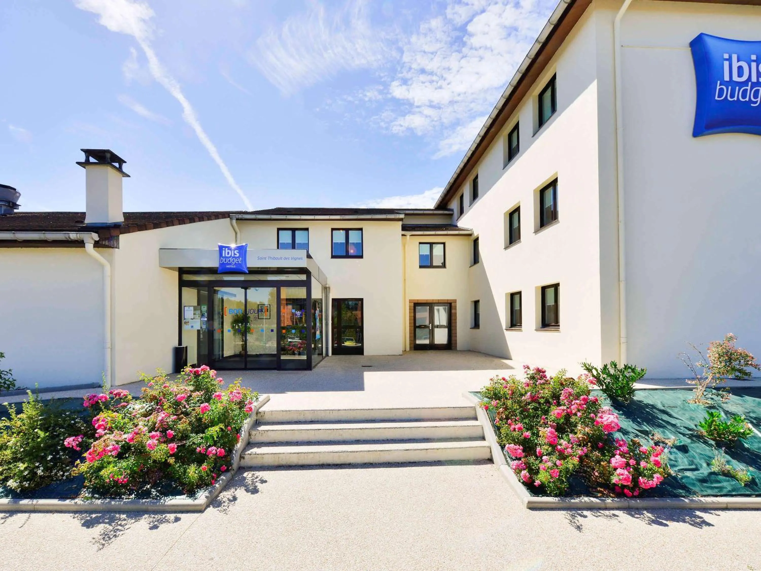 Property building in ibis budget Marne la Vallée