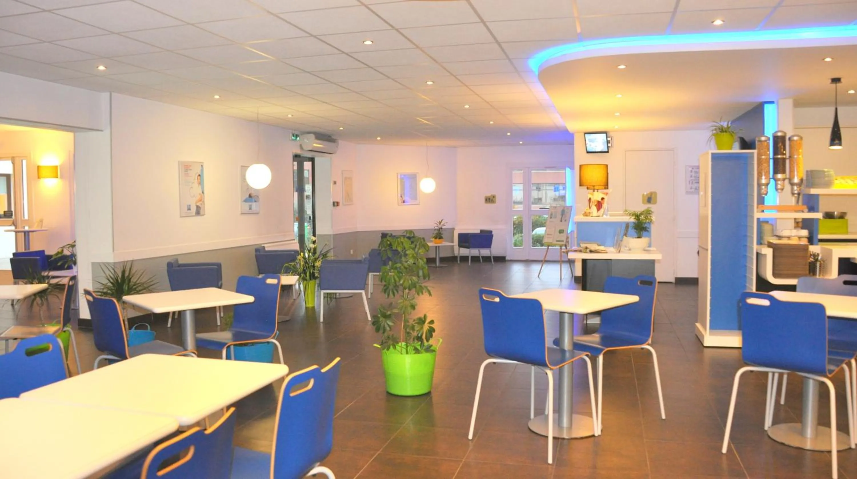 Restaurant/places to eat in ibis budget Marne la Vallée