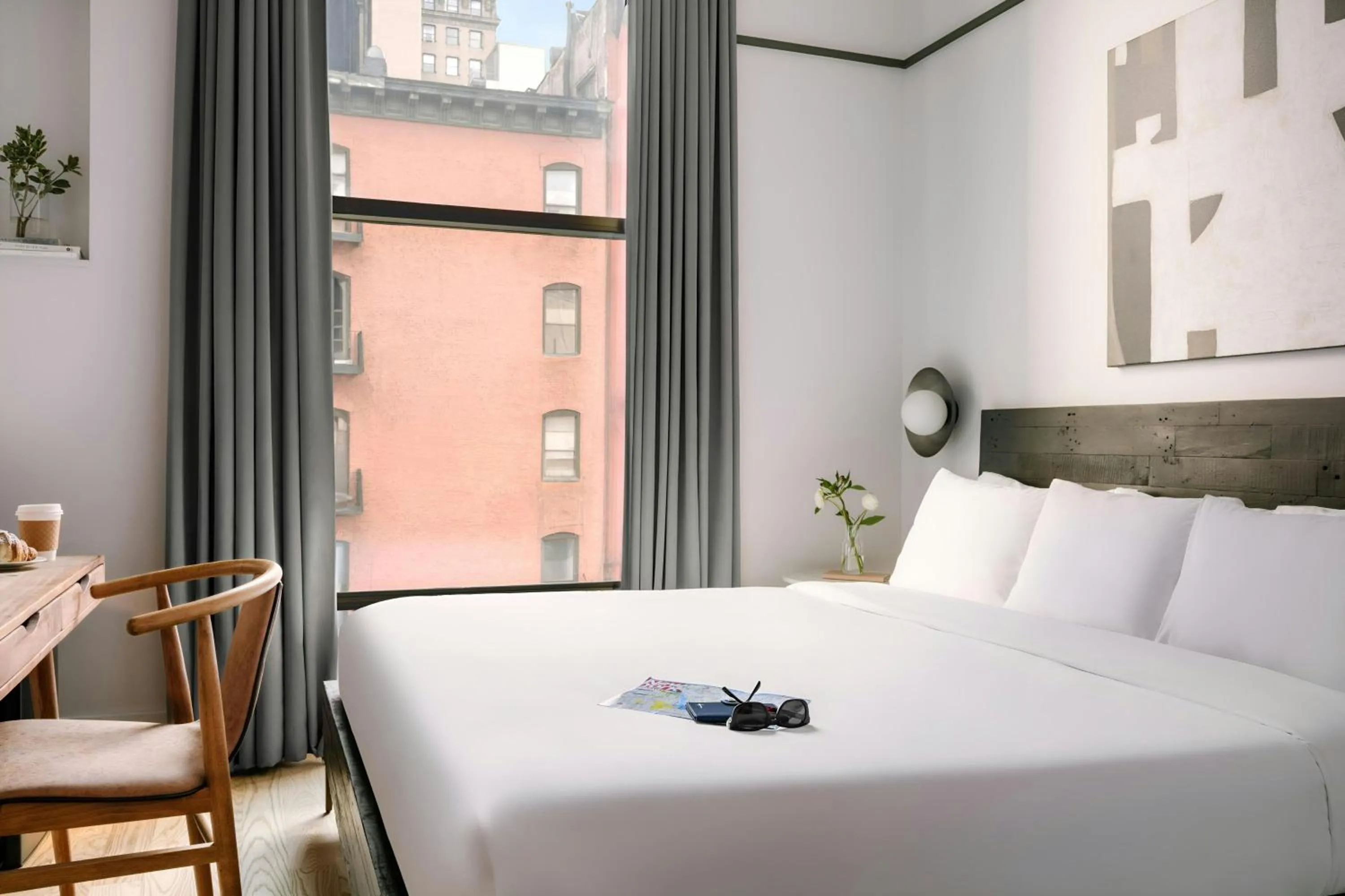 Bedroom, Bed in Duane Street Hotel Tribeca, Sonder by Marriott Bonvoy