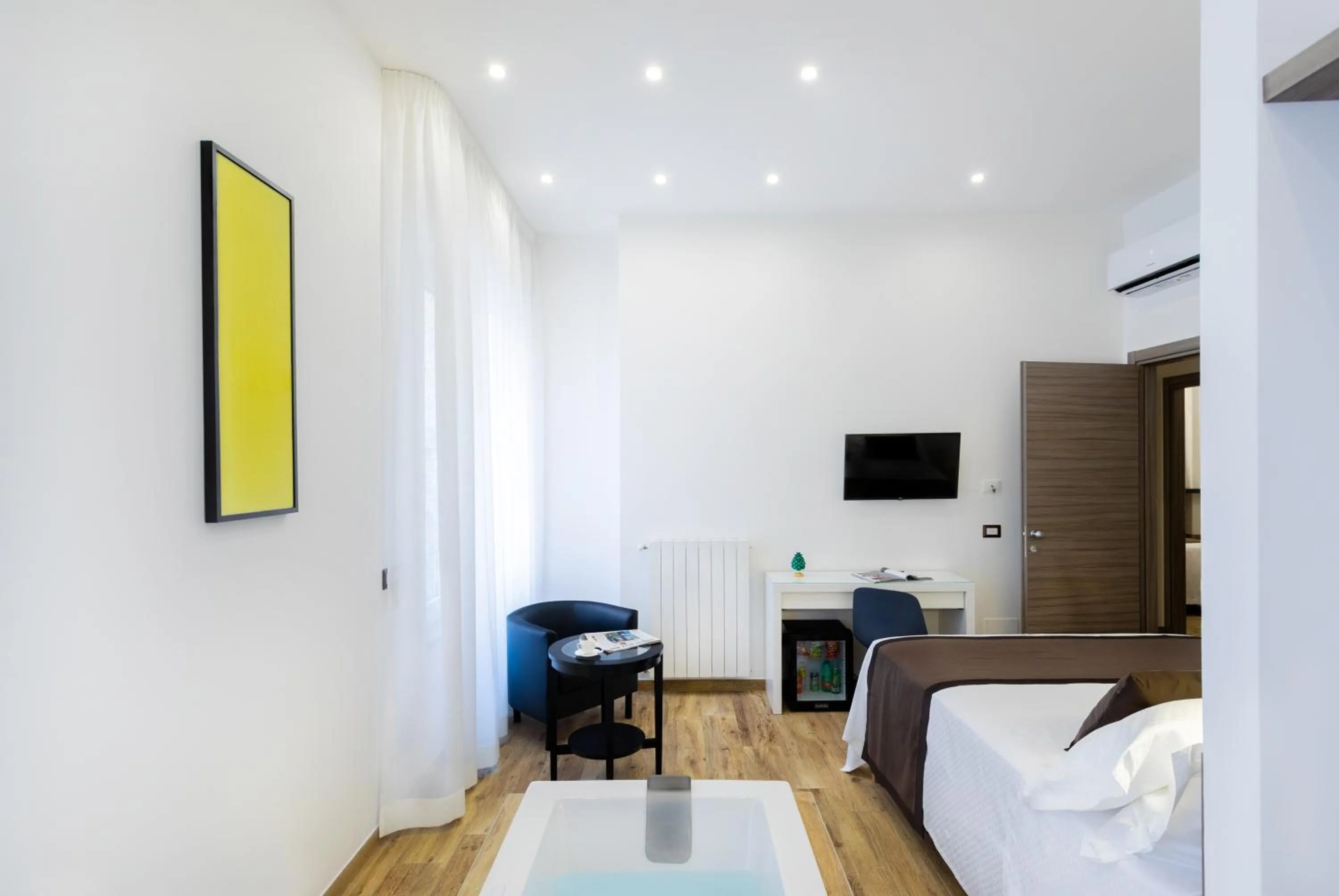 Hot Tub, Bed in Lighea aqua suites and breakfast