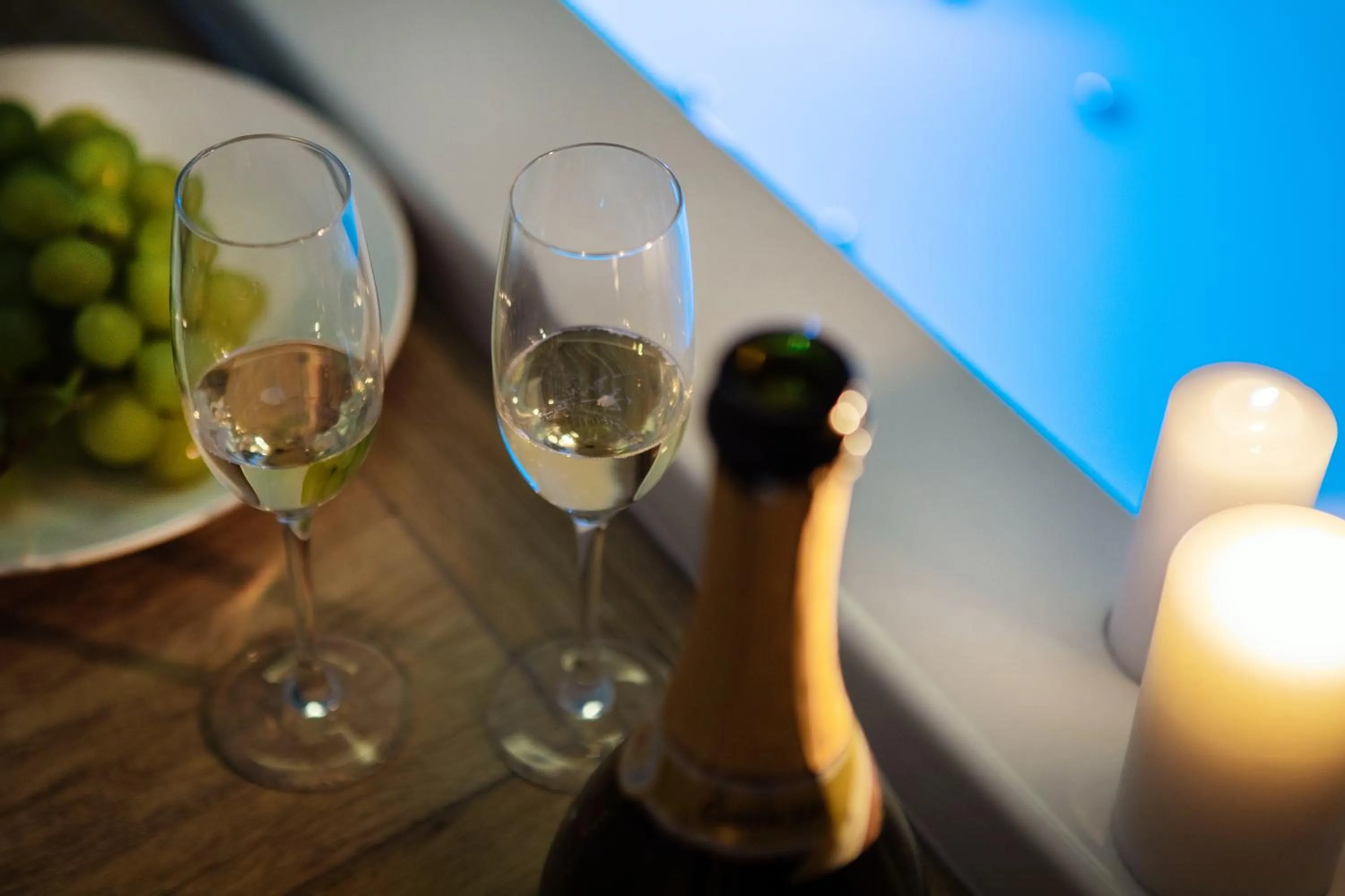 Hot Tub in Lighea aqua suites and breakfast