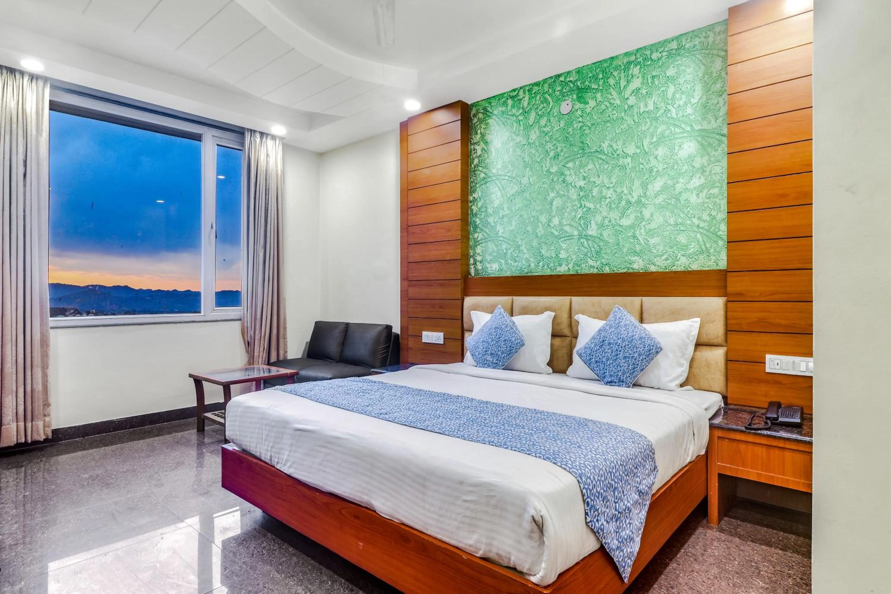 Bedroom, Bed in Hotel Kalka Royal