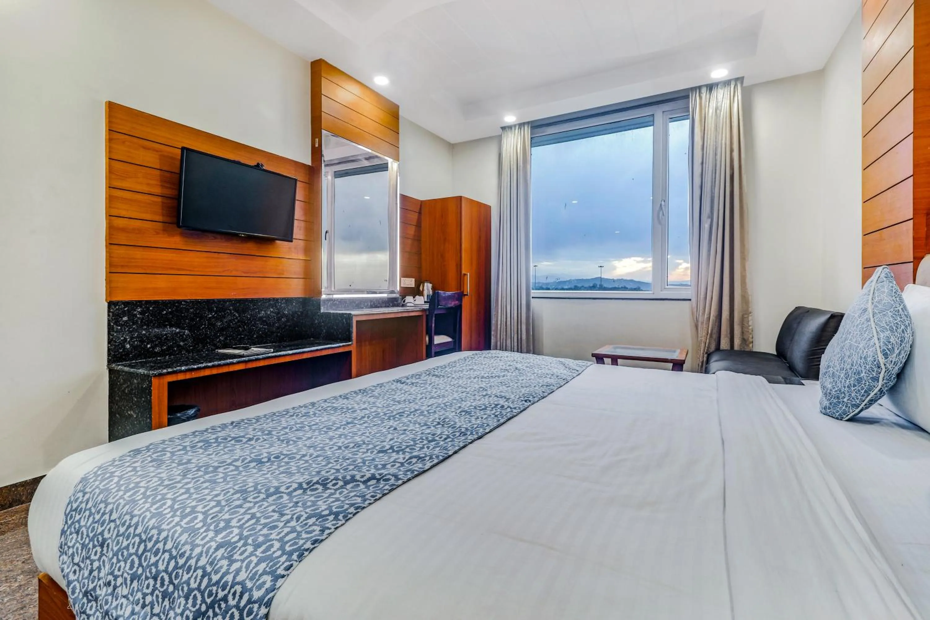 Bedroom, Bed in Hotel Kalka Royal