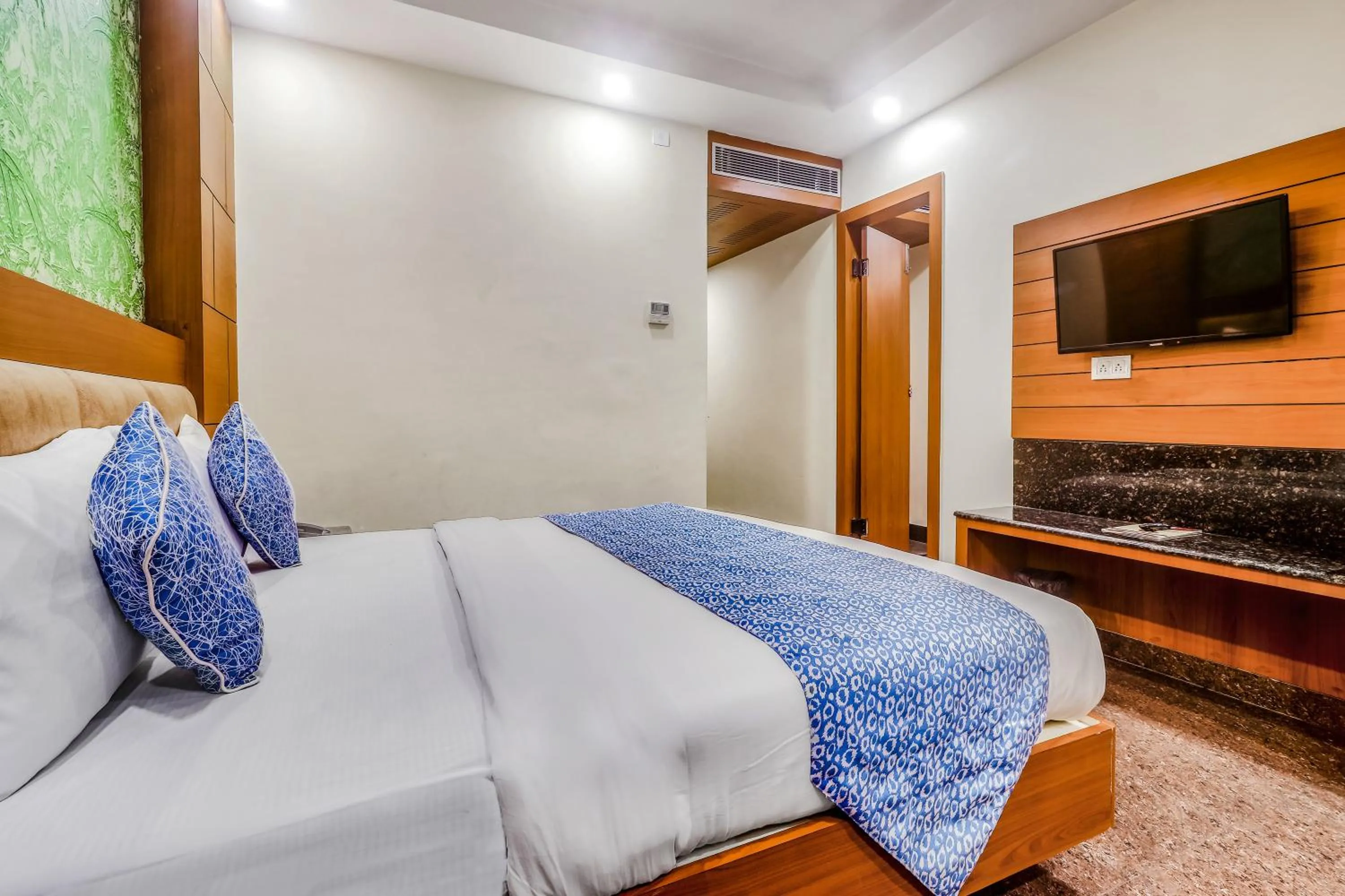 Bedroom, Bed in Hotel Kalka Royal