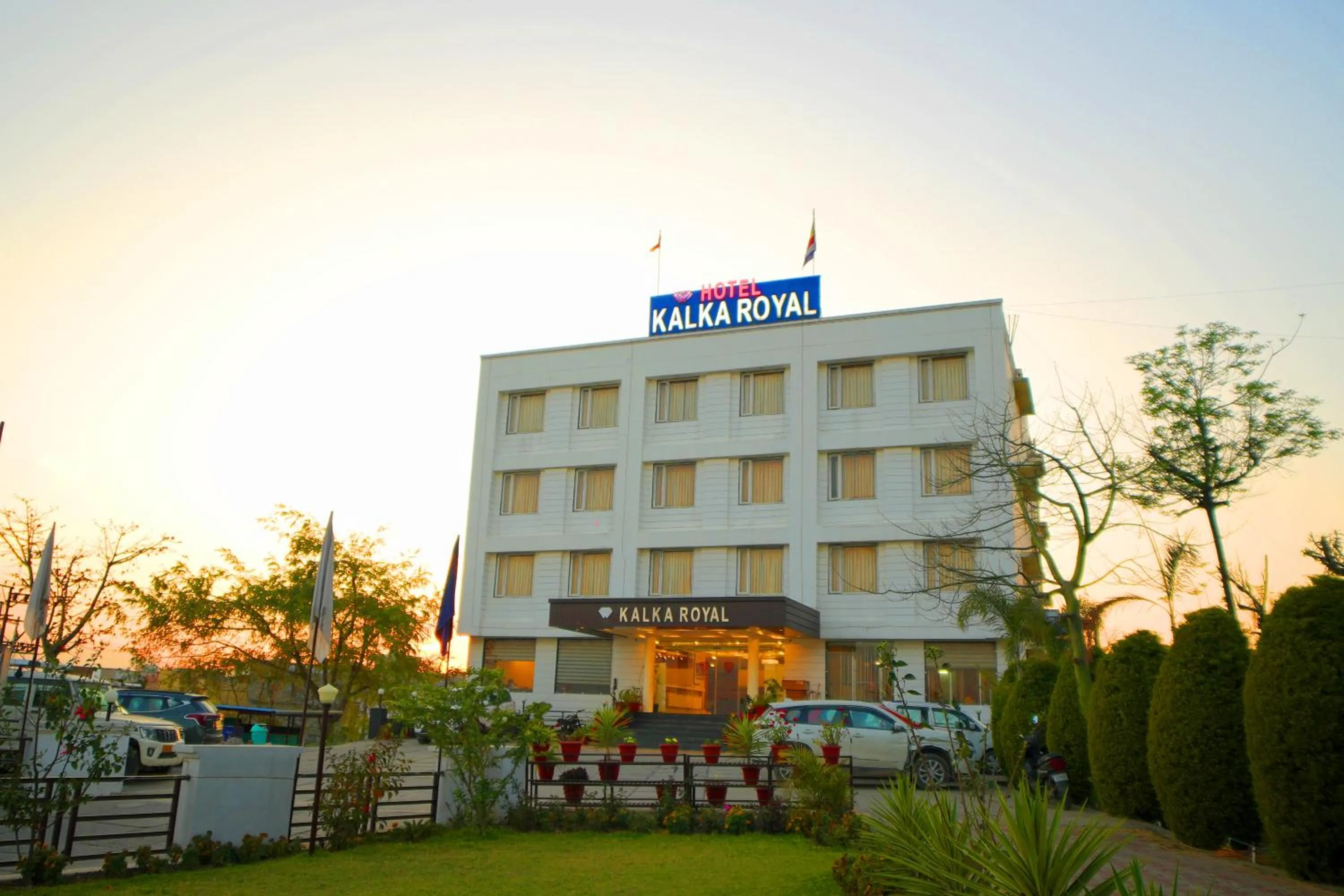 Garden in Hotel Kalka Royal