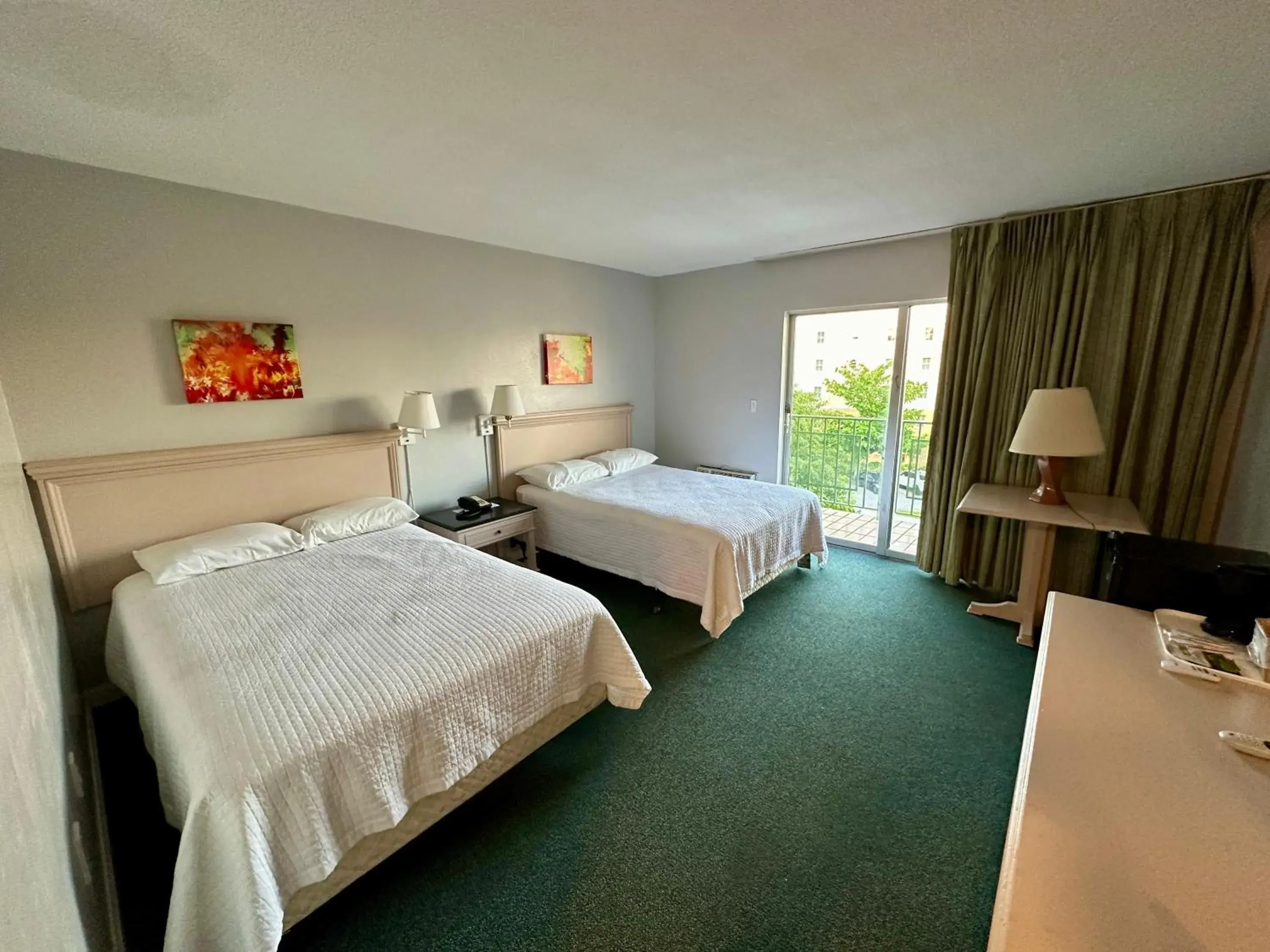 Standard Twin Room in Hotel Chateaubleau Standard Twin Room in Hotel Chateaubleau