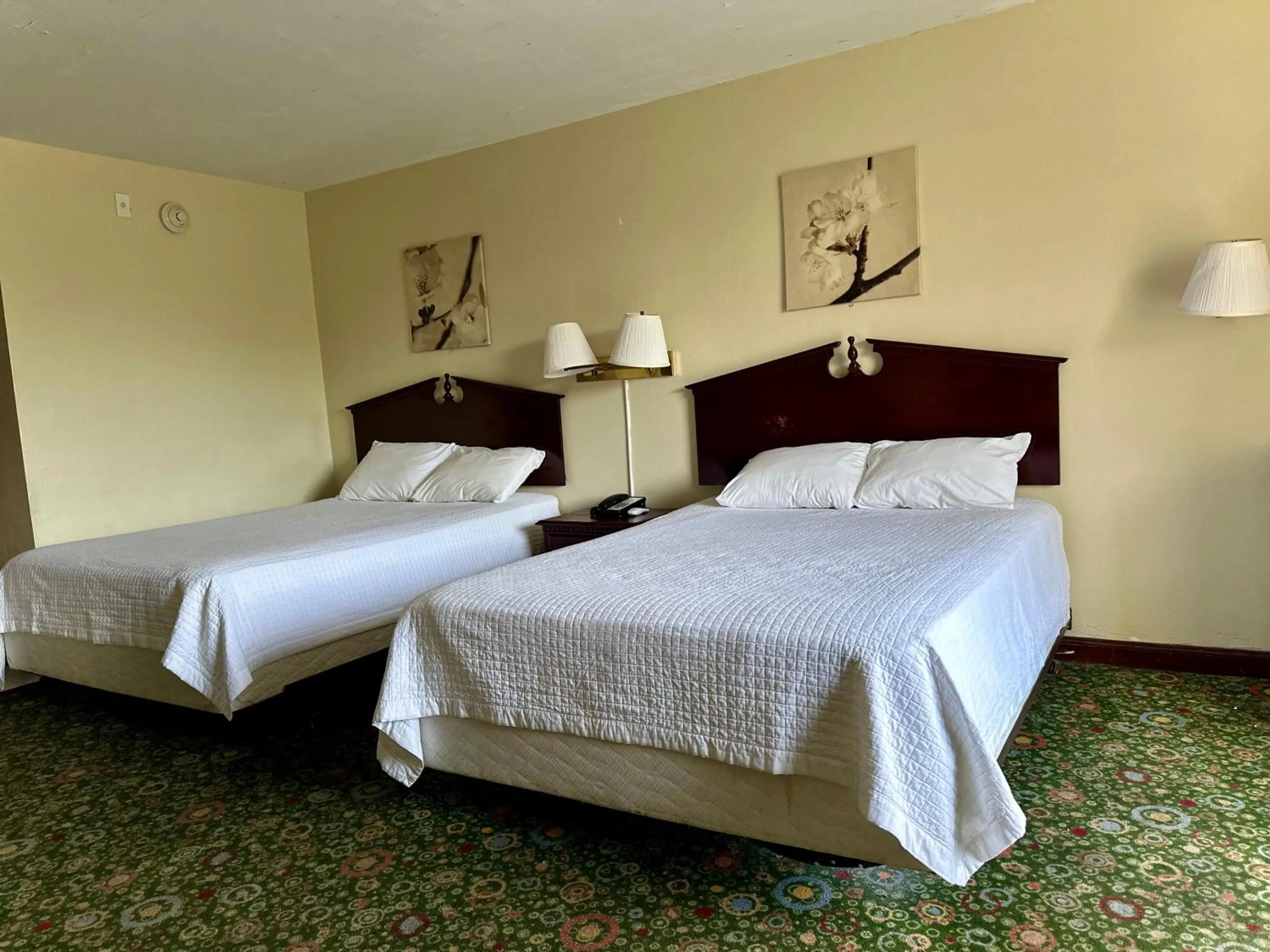 Bedroom, Bed in Hotel Chateaubleau