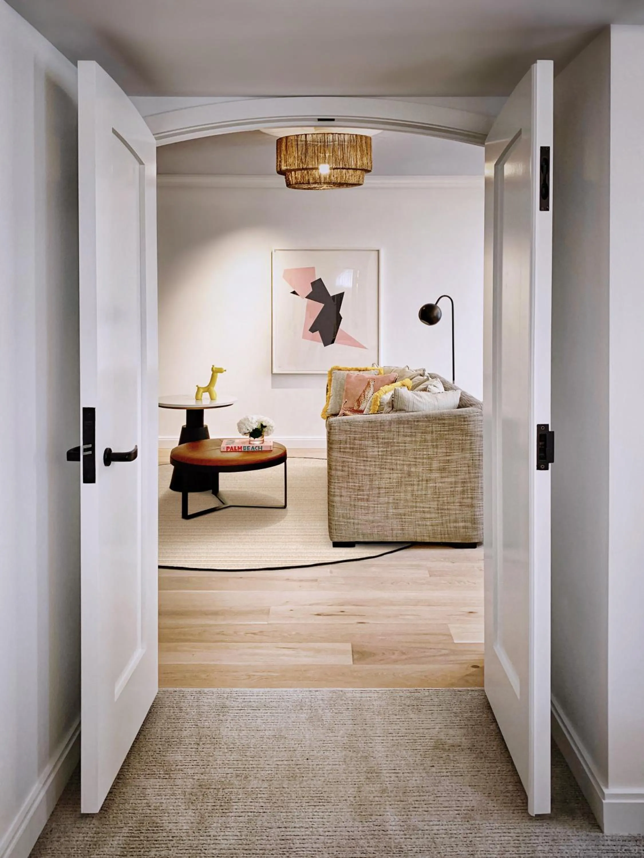 Seating area, Bed in White Elephant Palm Beach