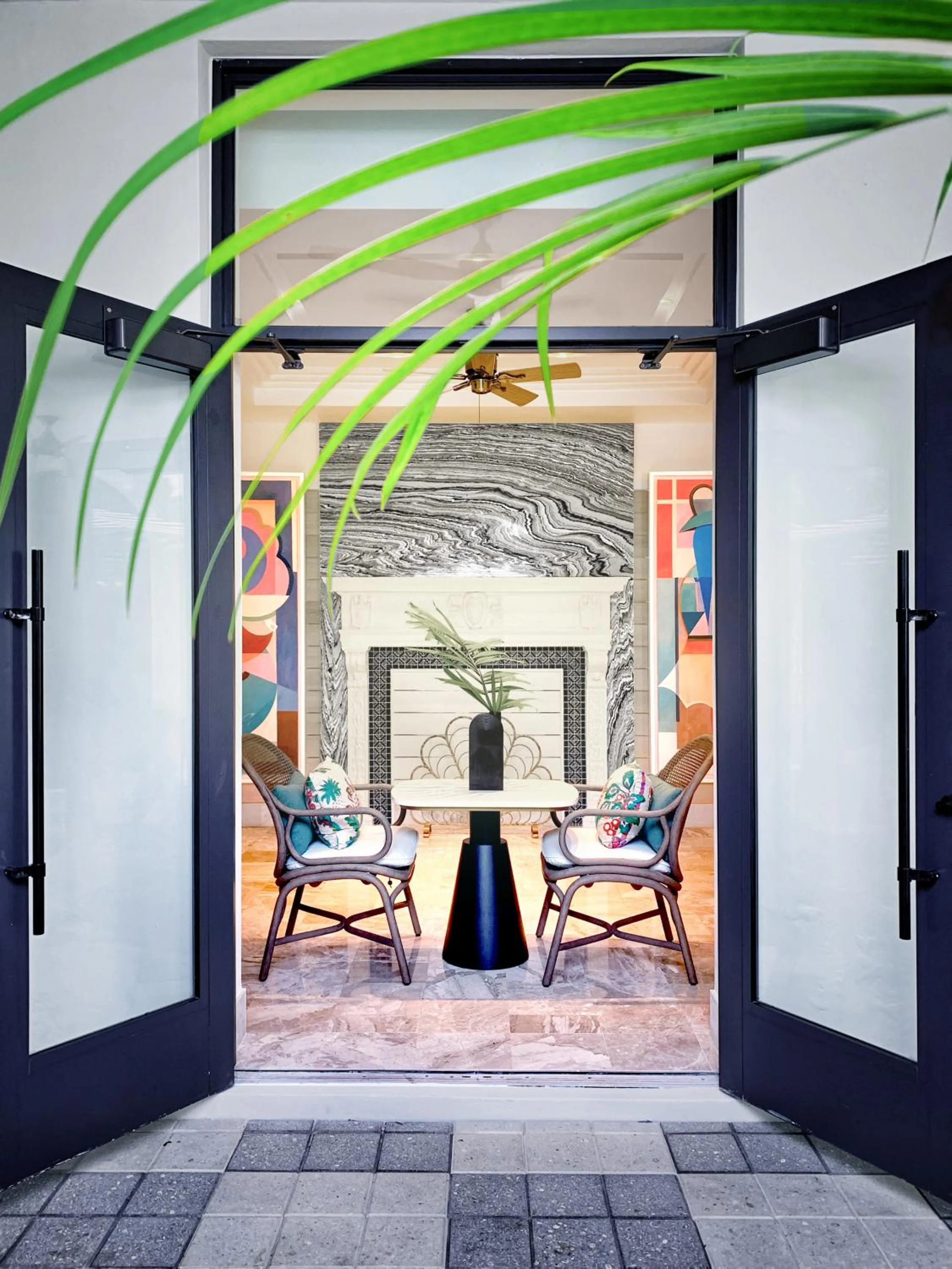 Lounge or bar in White Elephant Palm Beach