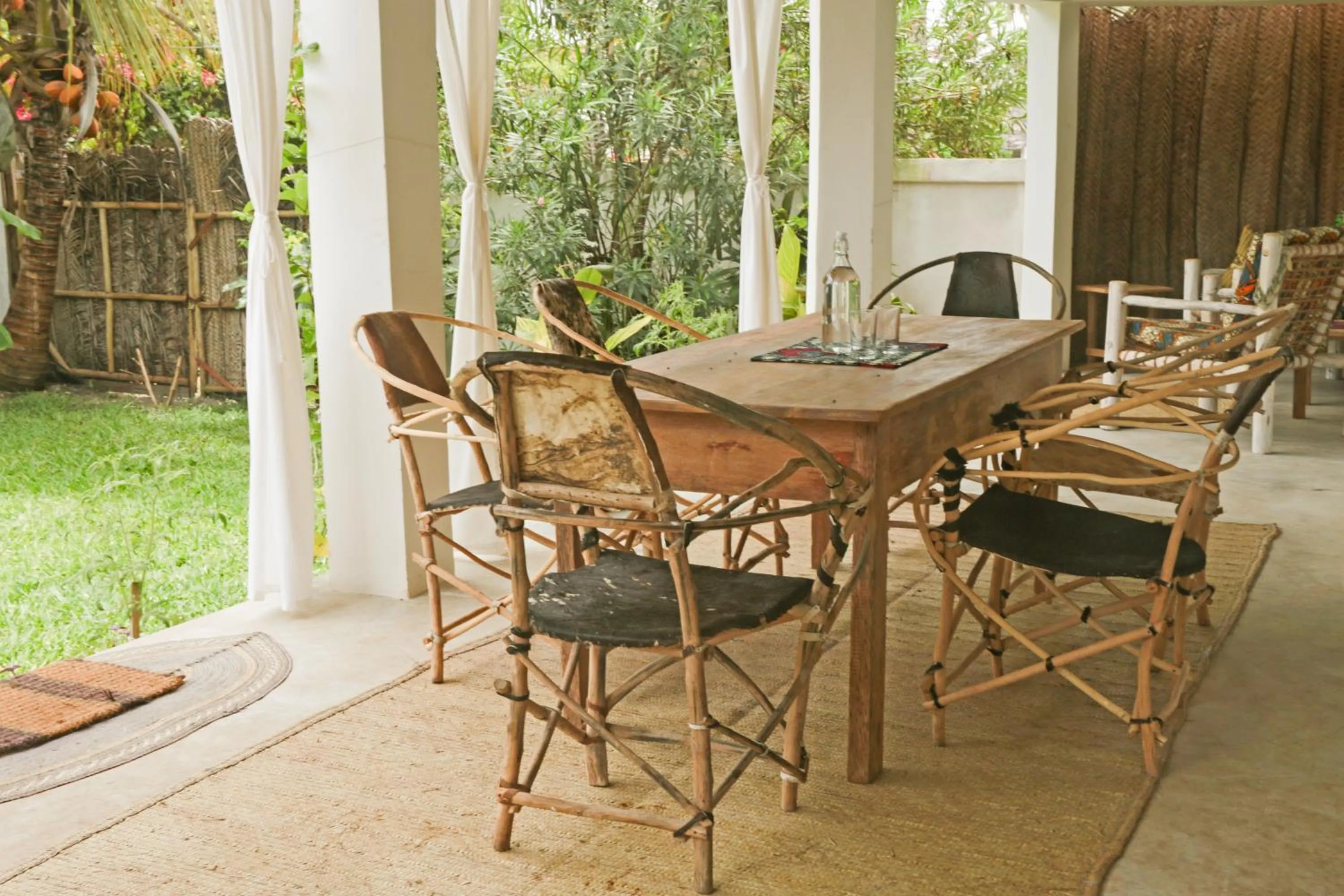 Dining area in Villa Kiota