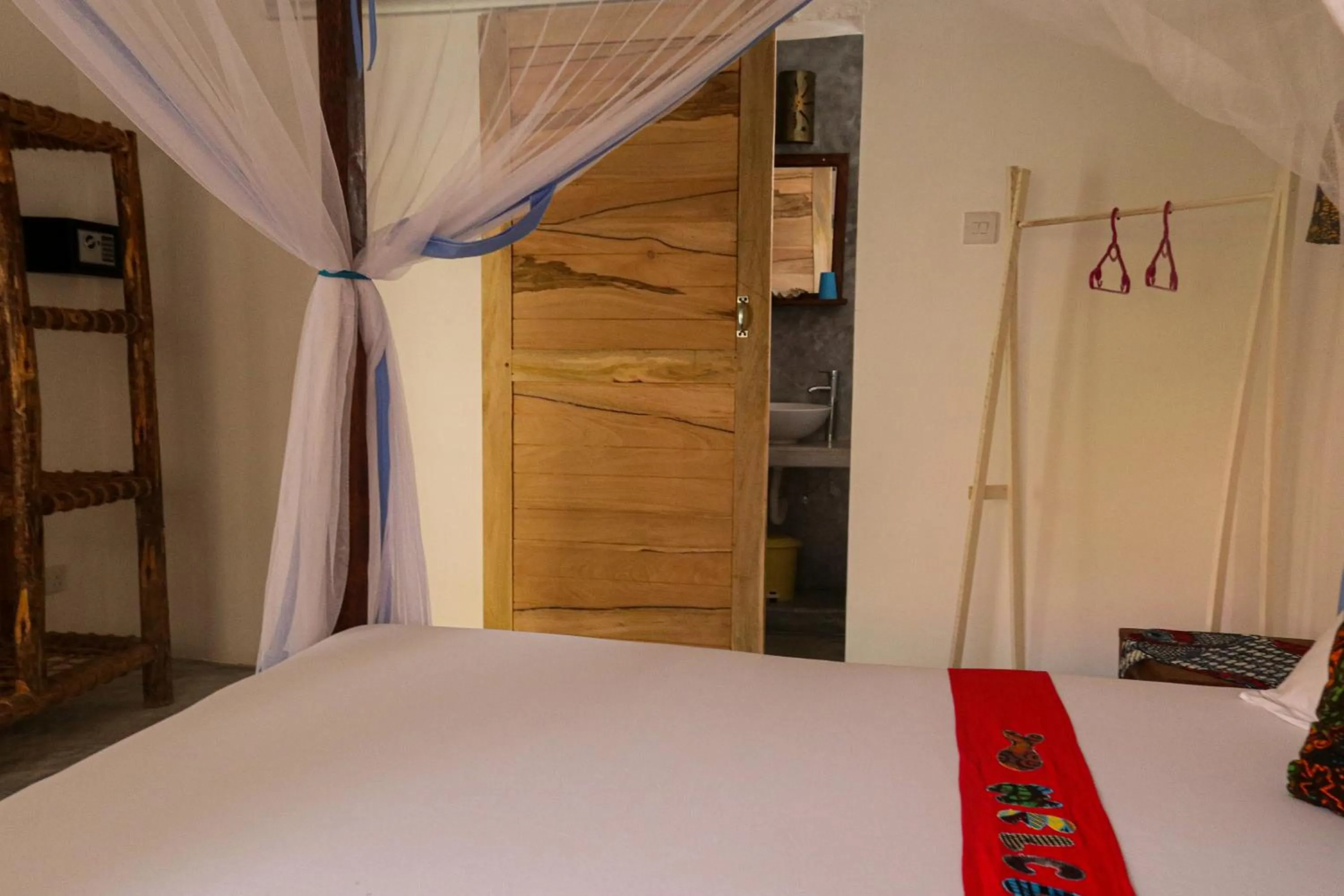 Photo of the whole room, Bed in Villa Kiota
