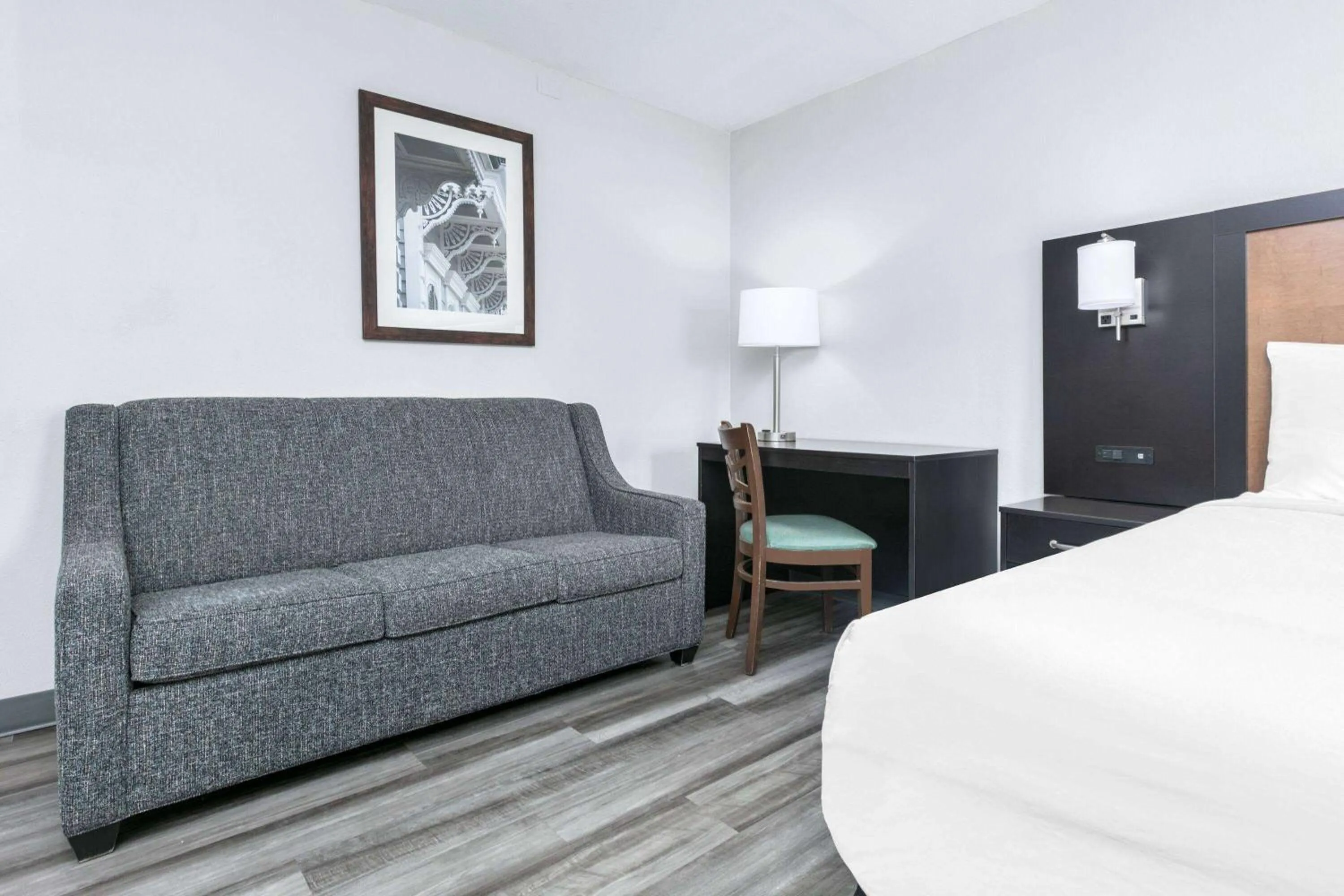 Photo of the whole room, Bed in Baymont by Wyndham Austin University Area