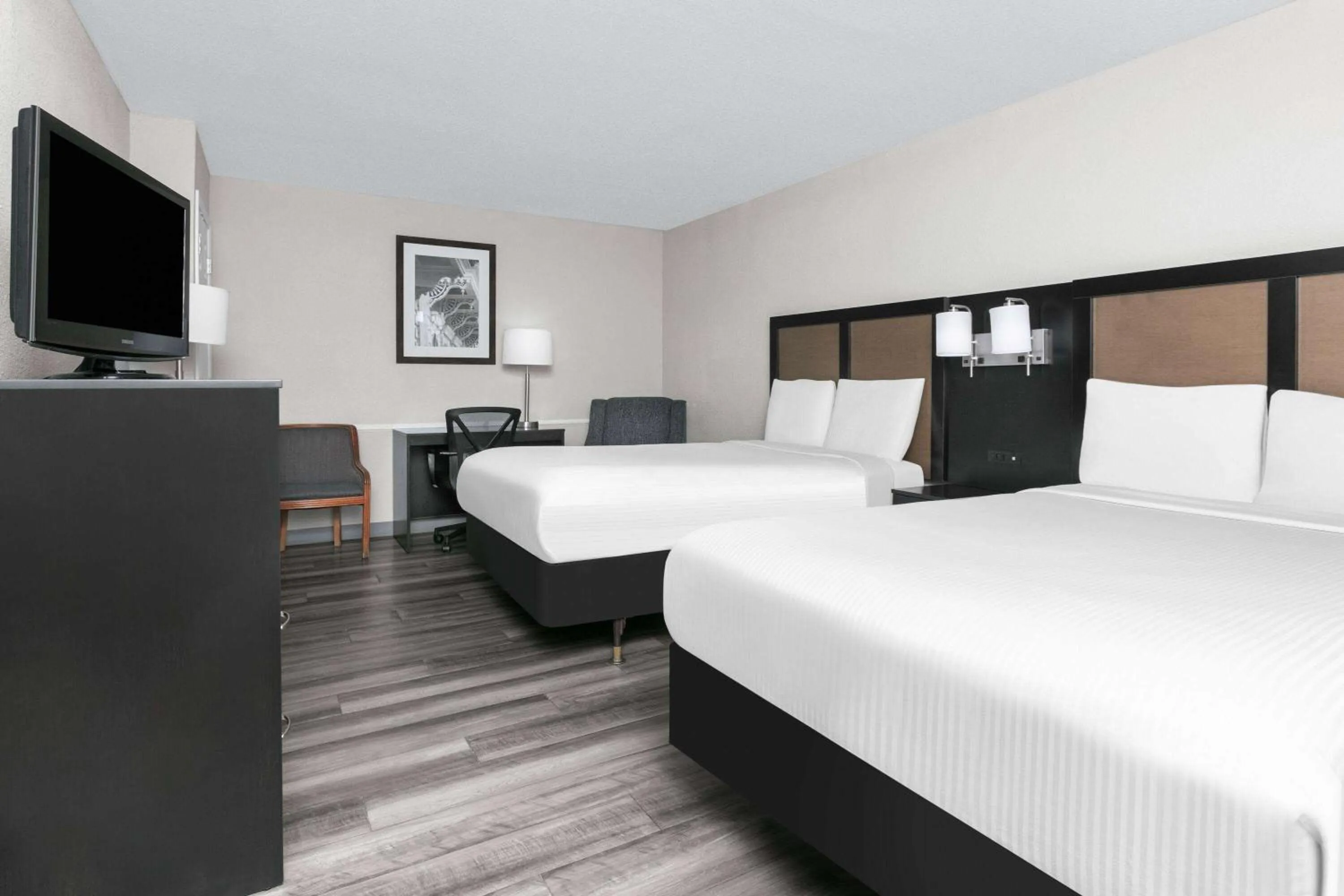 Photo of the whole room, Bed in Baymont by Wyndham Austin University Area