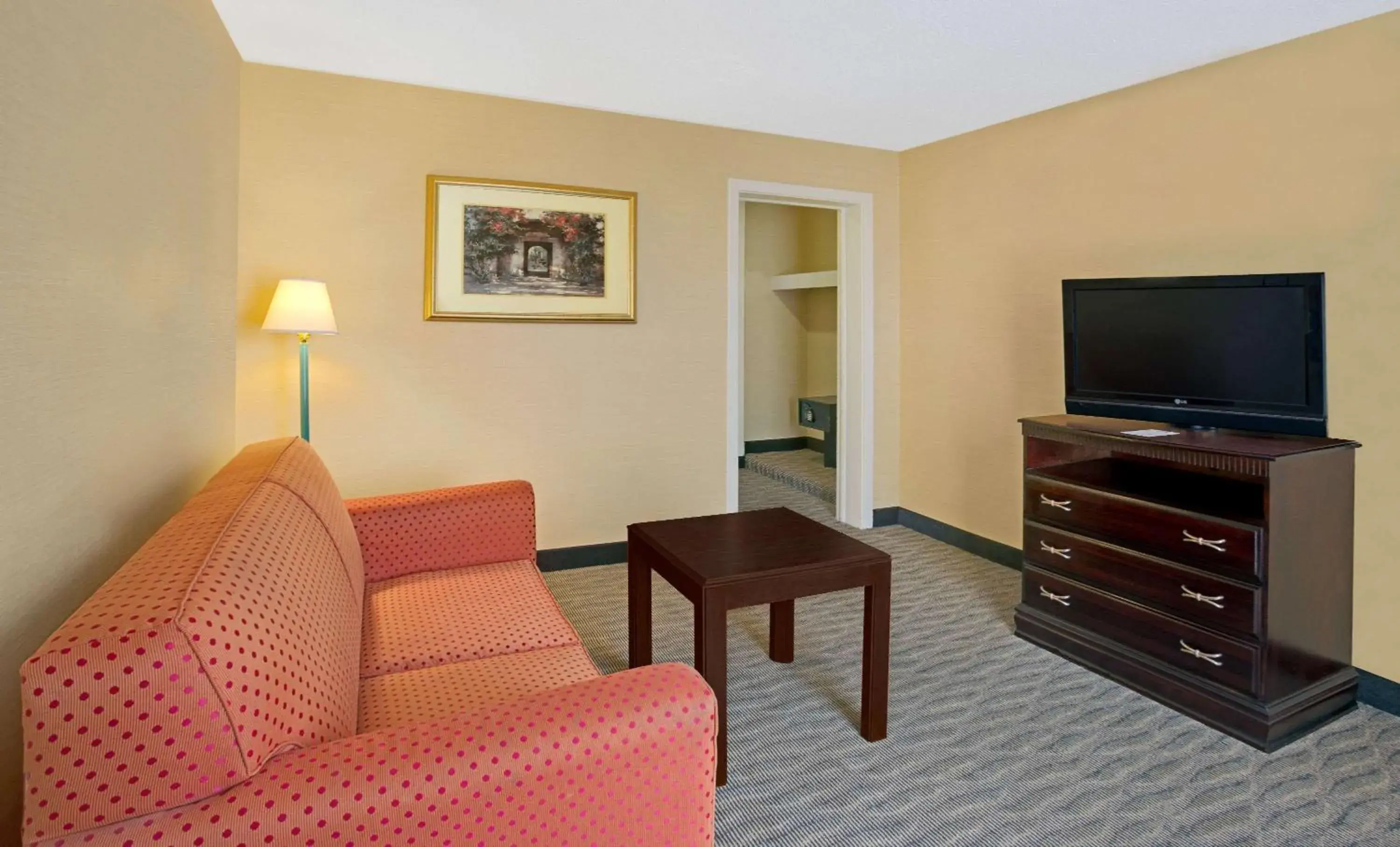King Studio Suite - Non-Smoking in Days Inn by Wyndham Silver Spring King Studio Suite - Non-Smoking in Days Inn by Wyndham Silver Spring