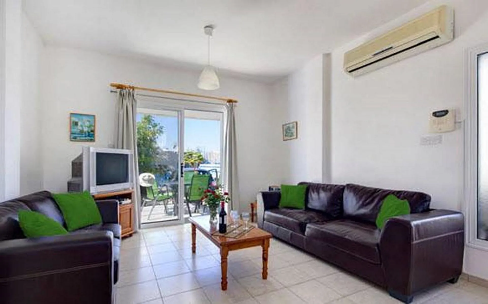 Area and facilities in Philippos Paphos villas - villa 3