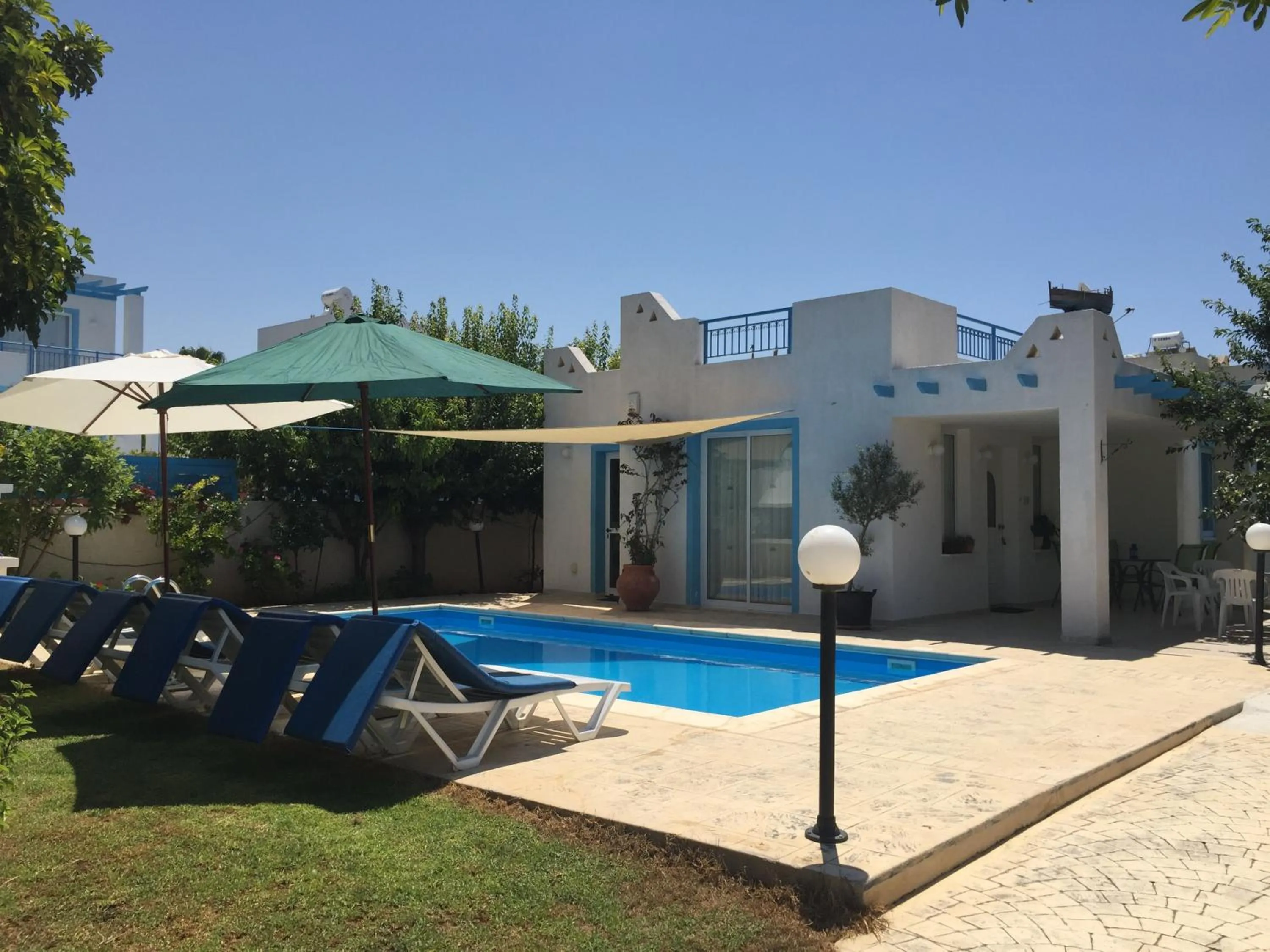 Swimming pool in Philippos Paphos villas - villa 3
