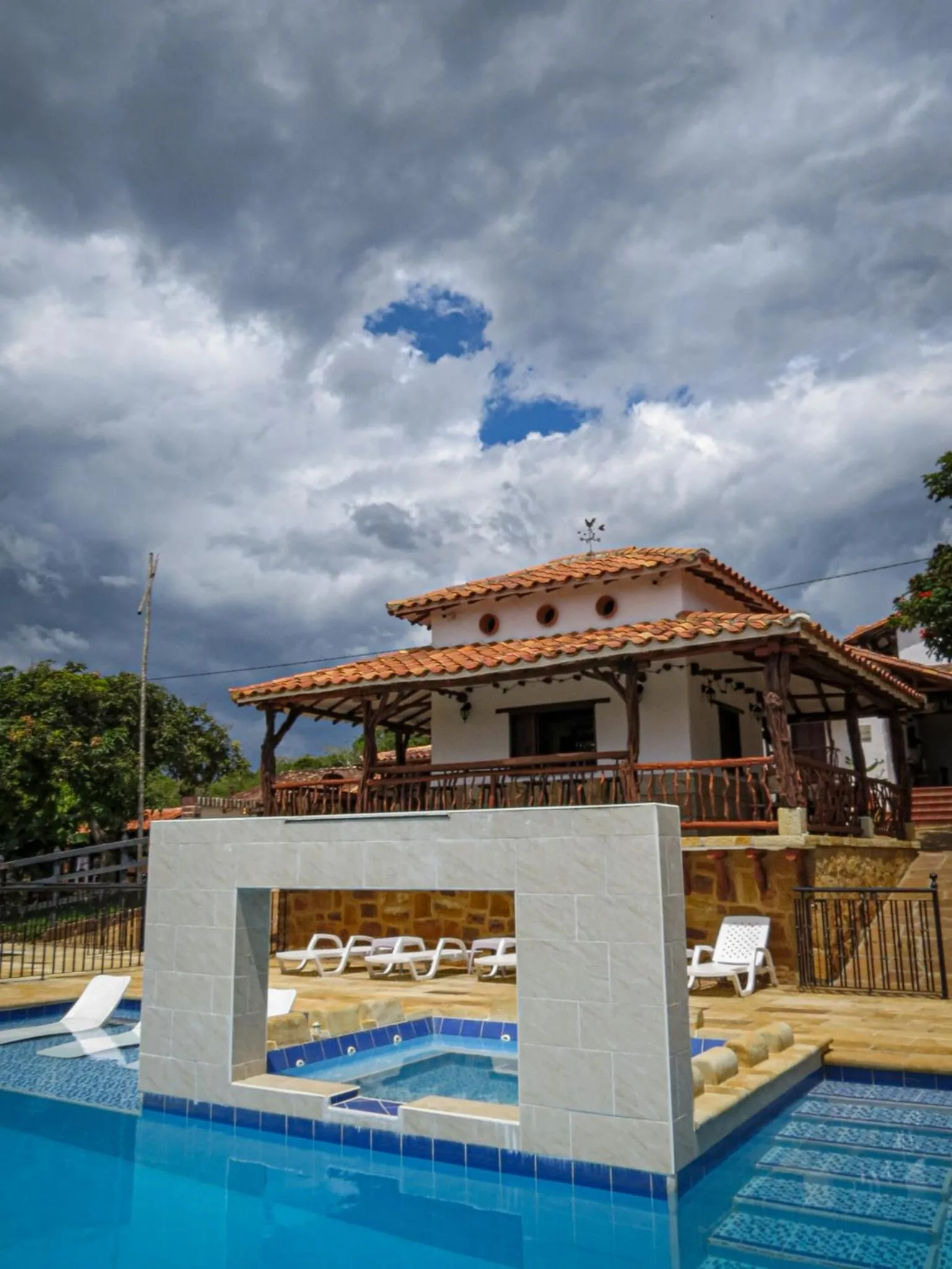 Swimming pool in Hotel Campestre Ataraxia Barichara