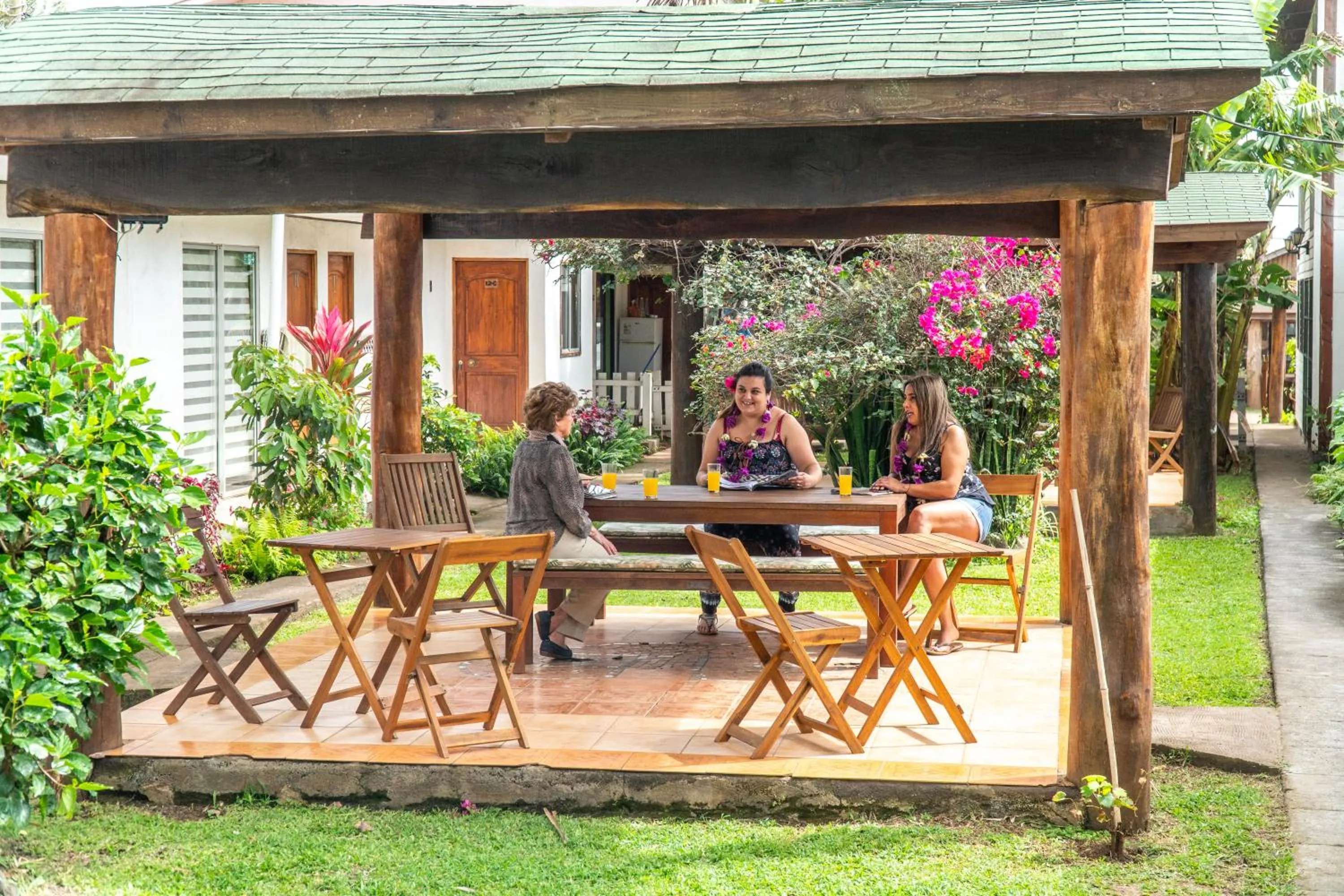 Patio in Inaki Uhi Hotel
