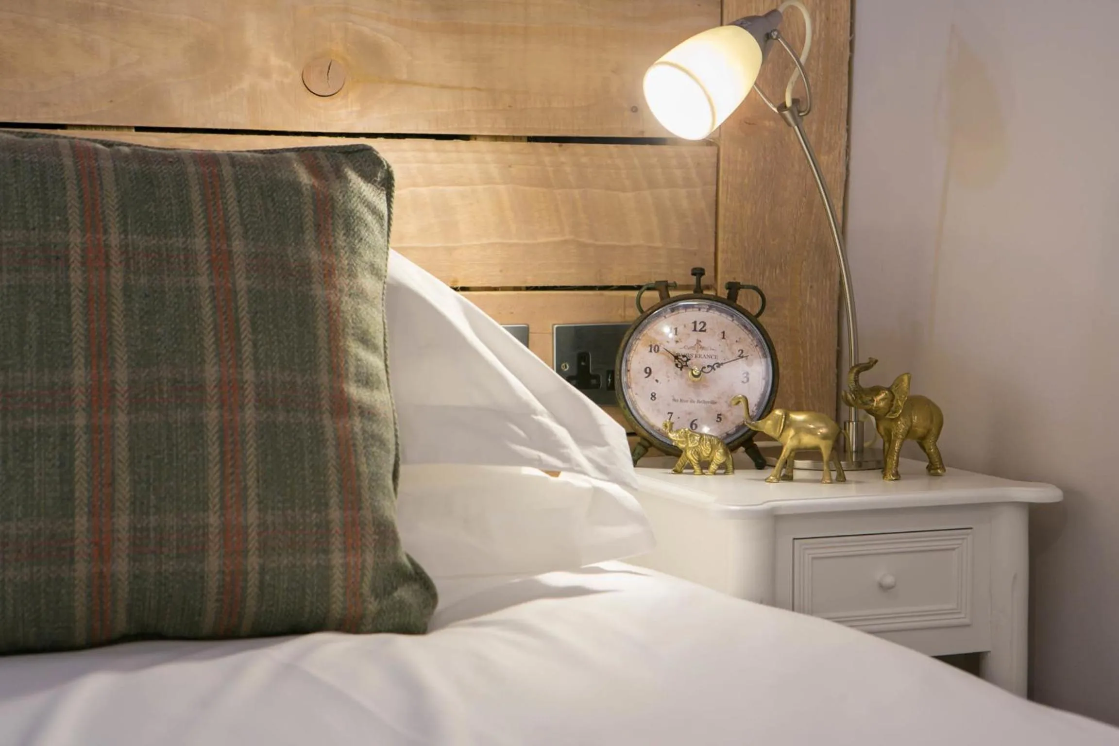 Bed in The Elephant at the Market