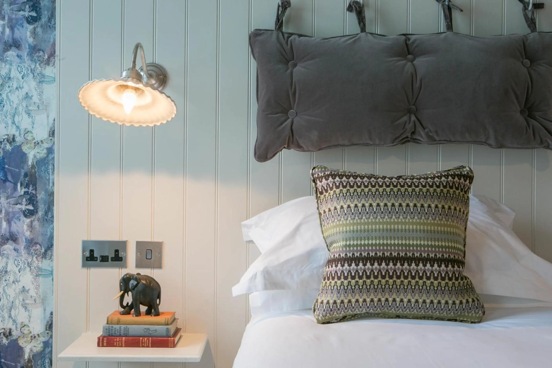 Bedroom, Bed in The Elephant at the Market