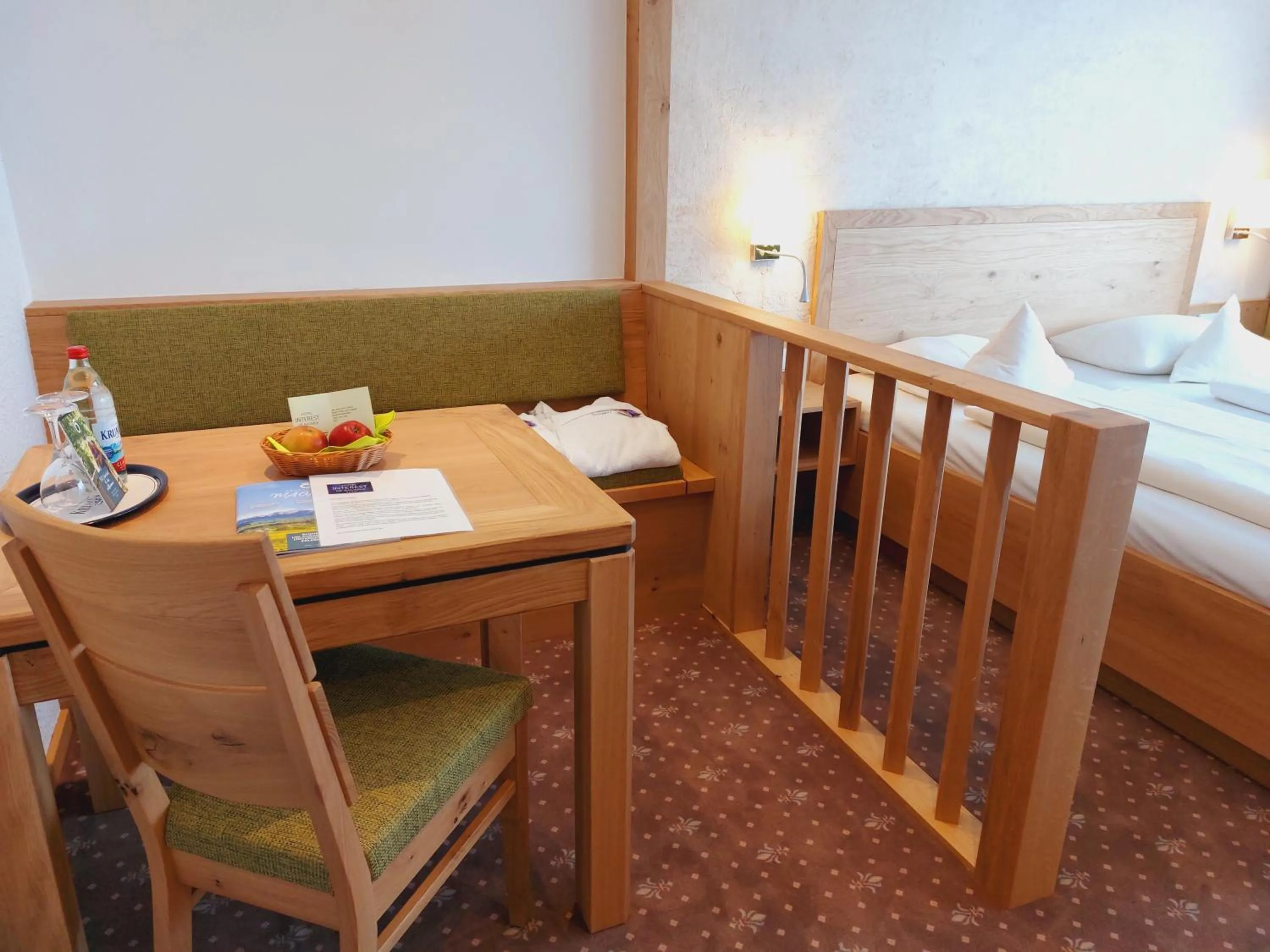 Dining area, Bed in Interest Vitalhotel - Partnerbetrieb von Oberstaufen PLUS