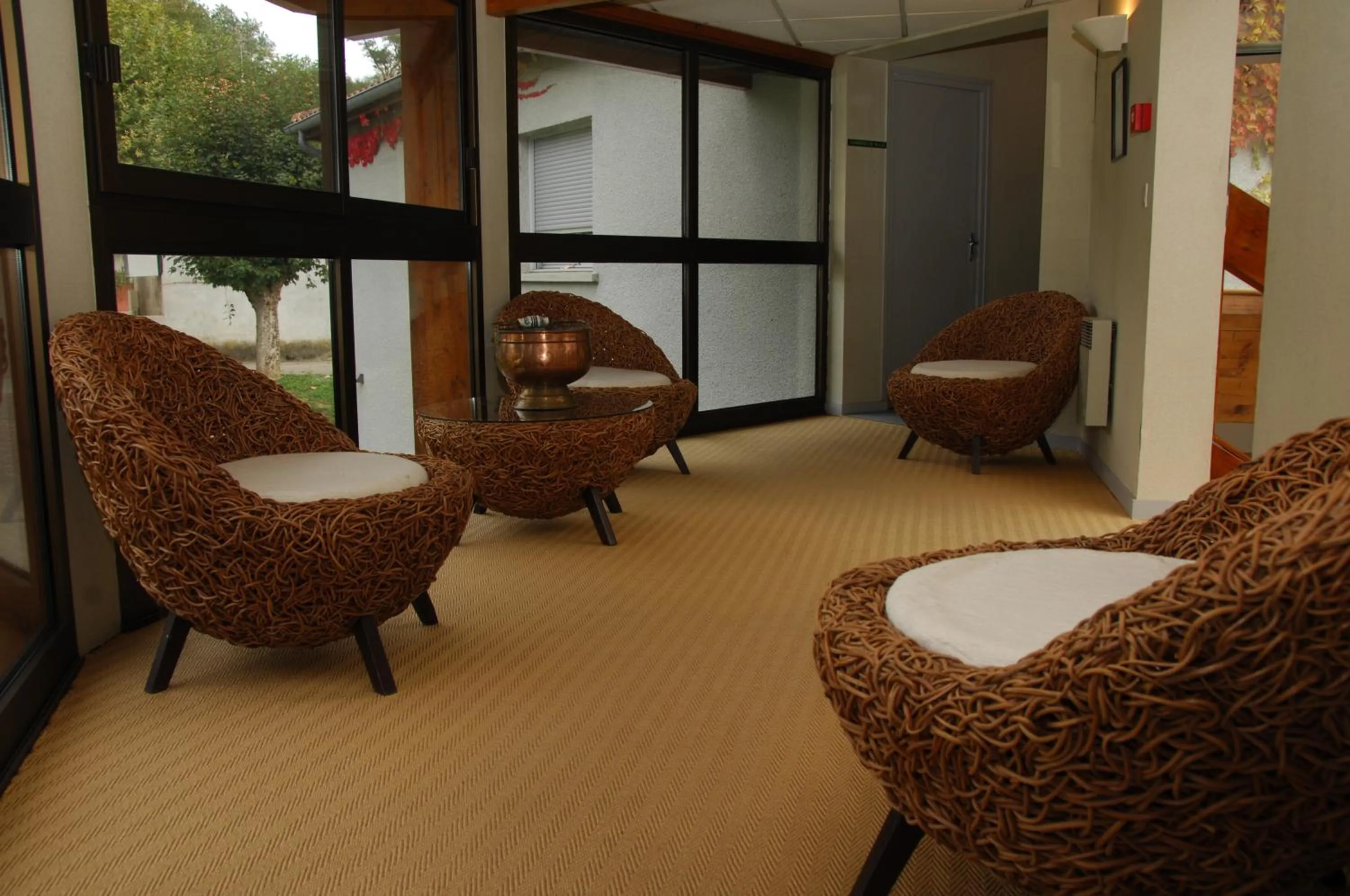 Lobby or reception in Logis Hôtel Restaurant Chez Nous