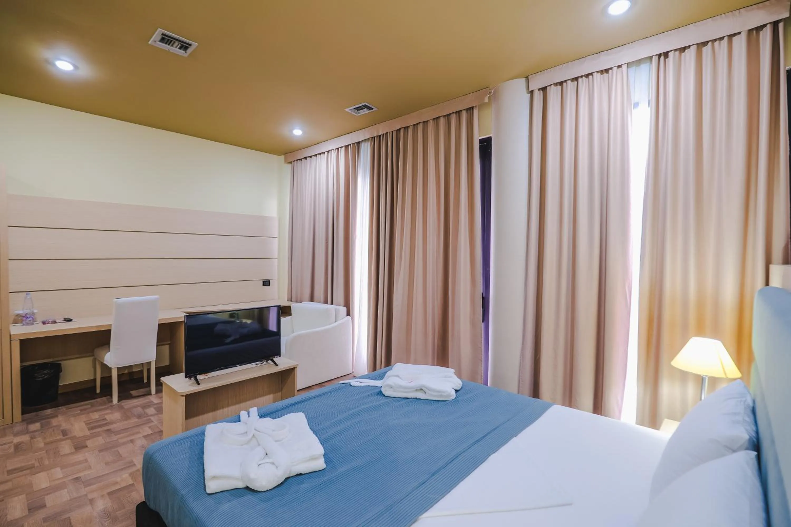 Bedroom, Bed in Rapo's Resort Hotel