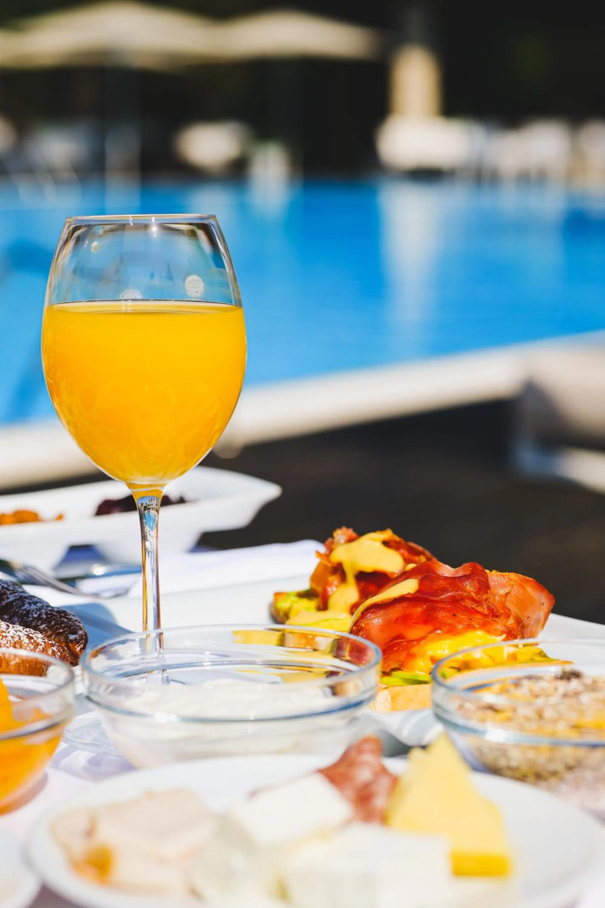 Food and drinks in Rapo's Resort Hotel