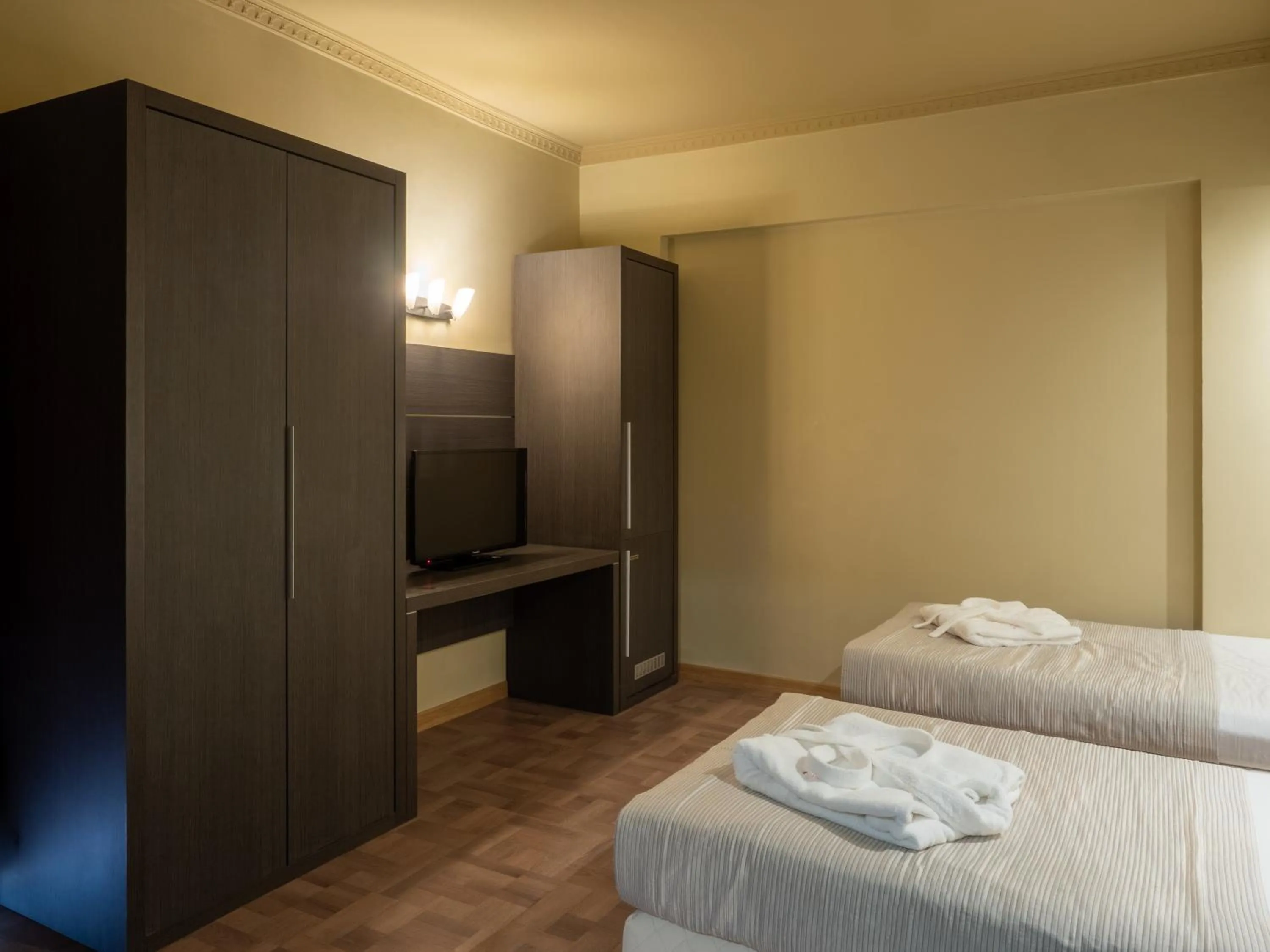 TV and multimedia, Bed in Rapo's Resort Hotel