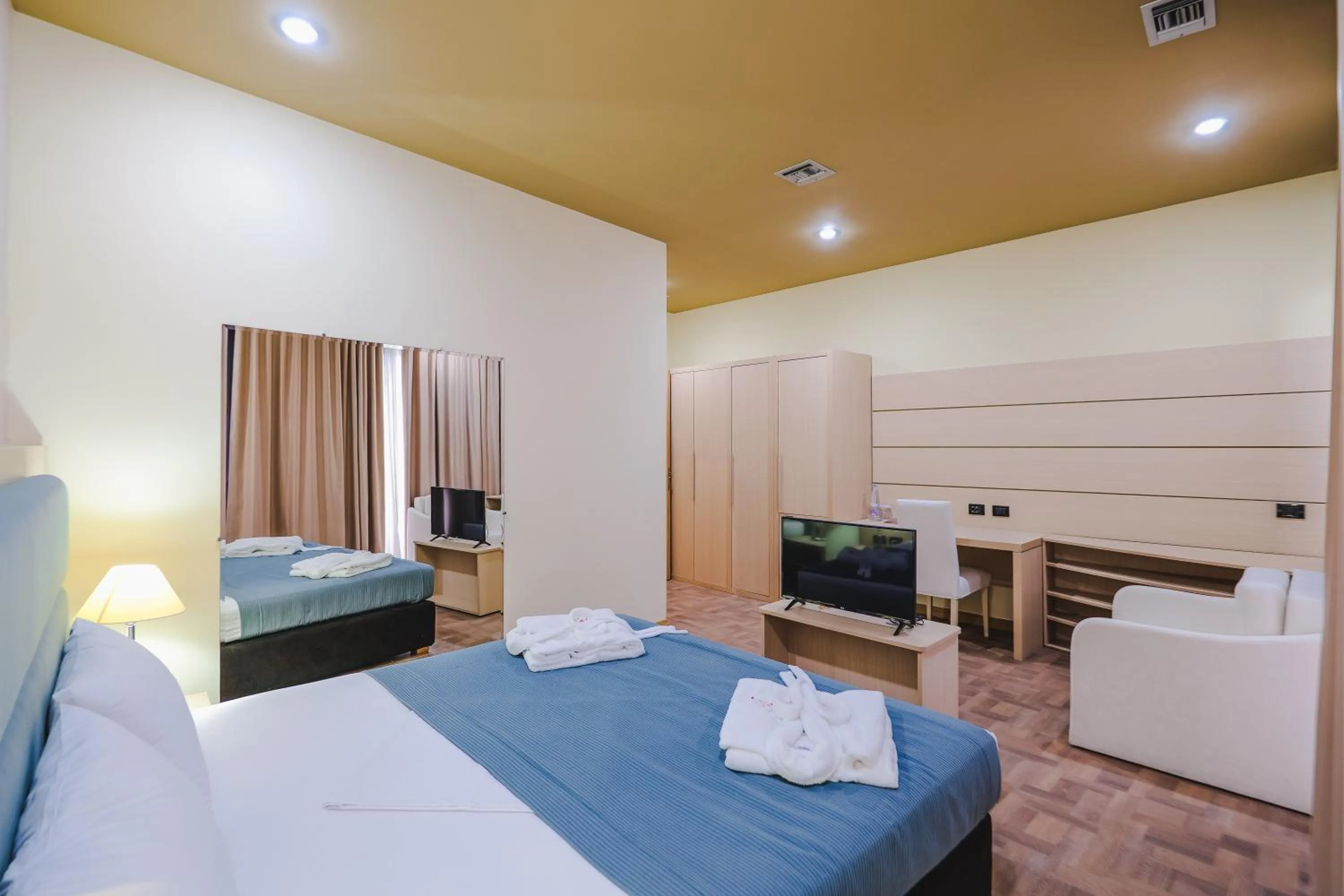 TV and multimedia, Bed in Rapo's Resort Hotel