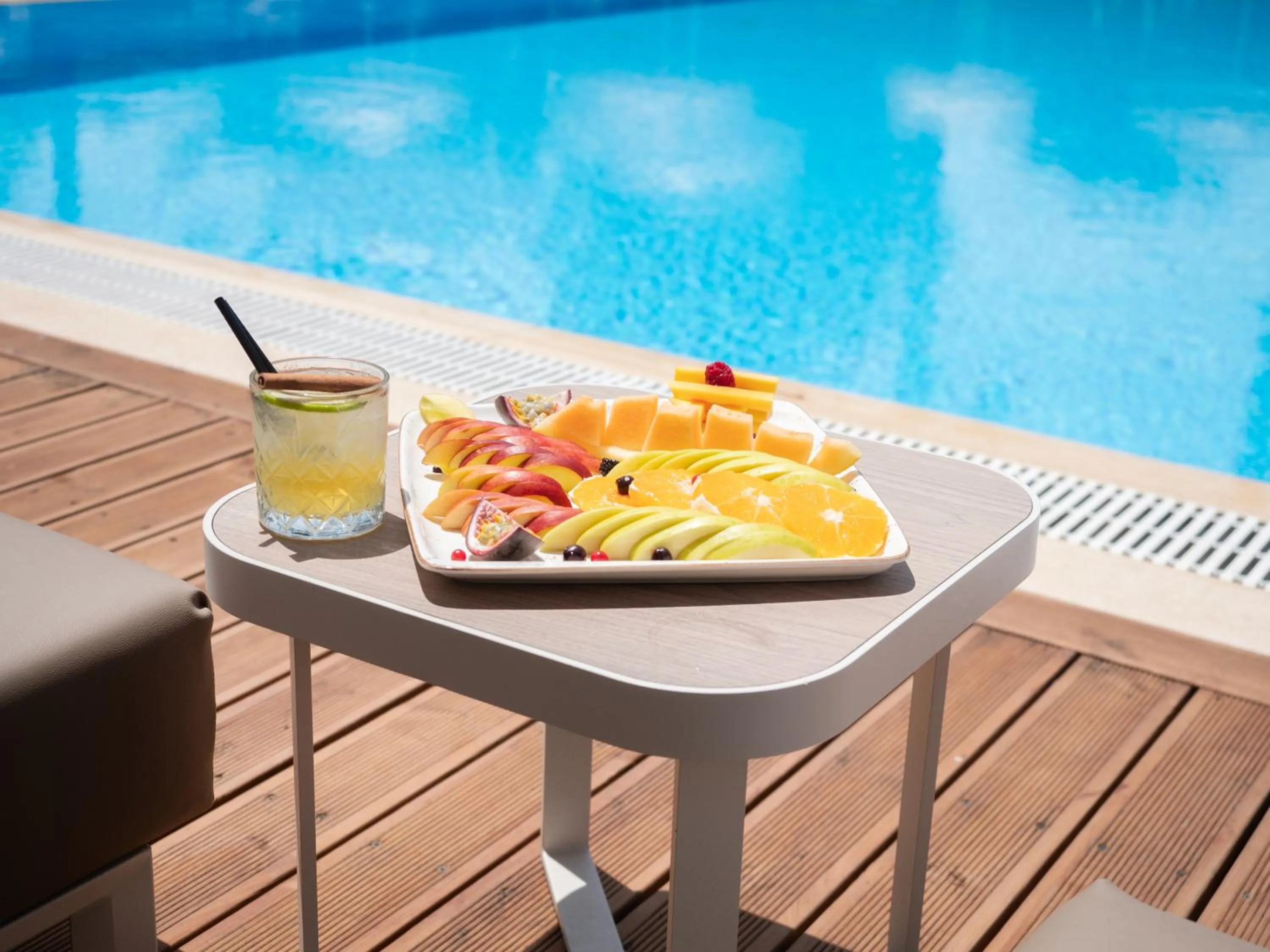 Food and drinks in Rapo's Resort Hotel