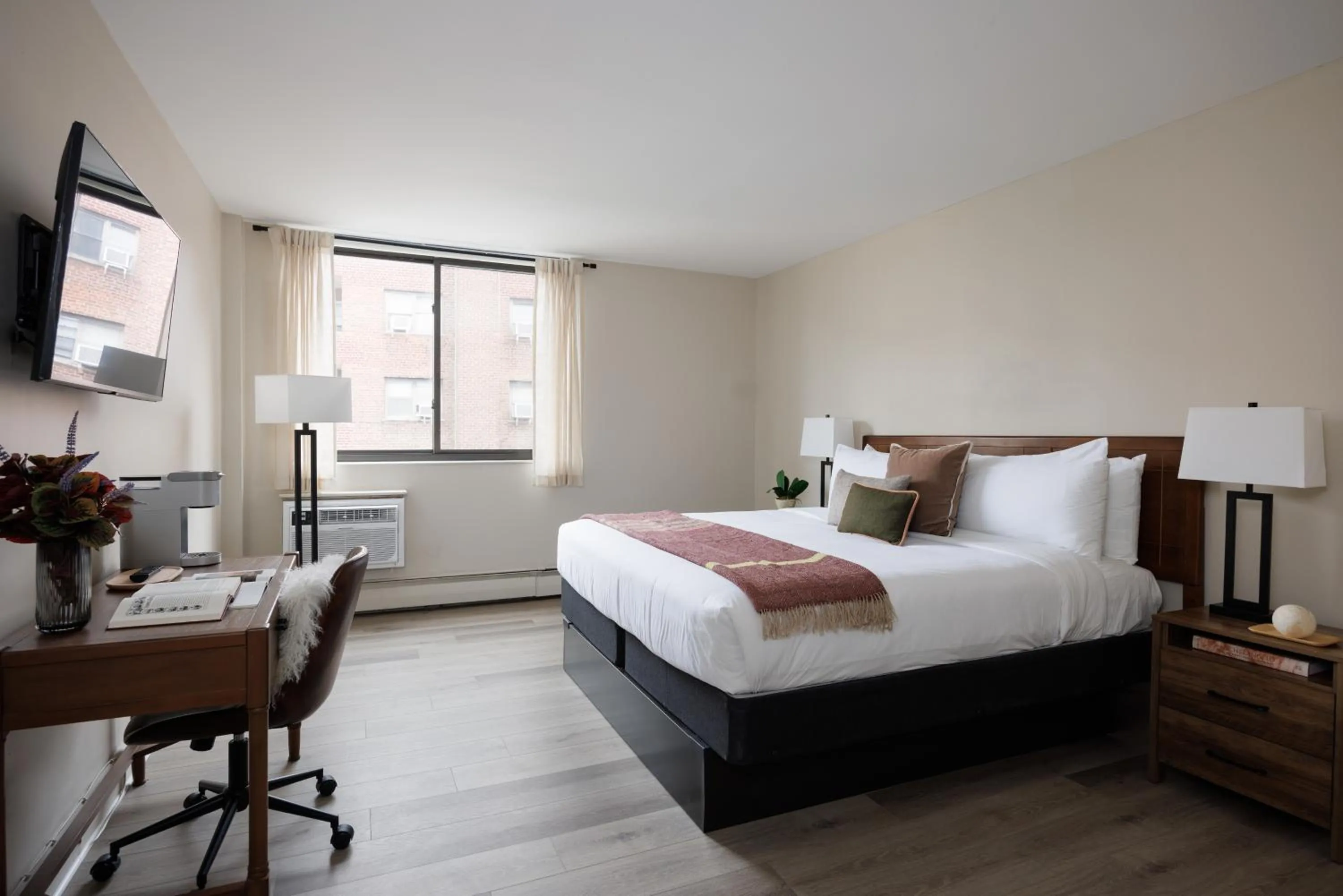 Bedroom, Bed in The Andrew Hotel