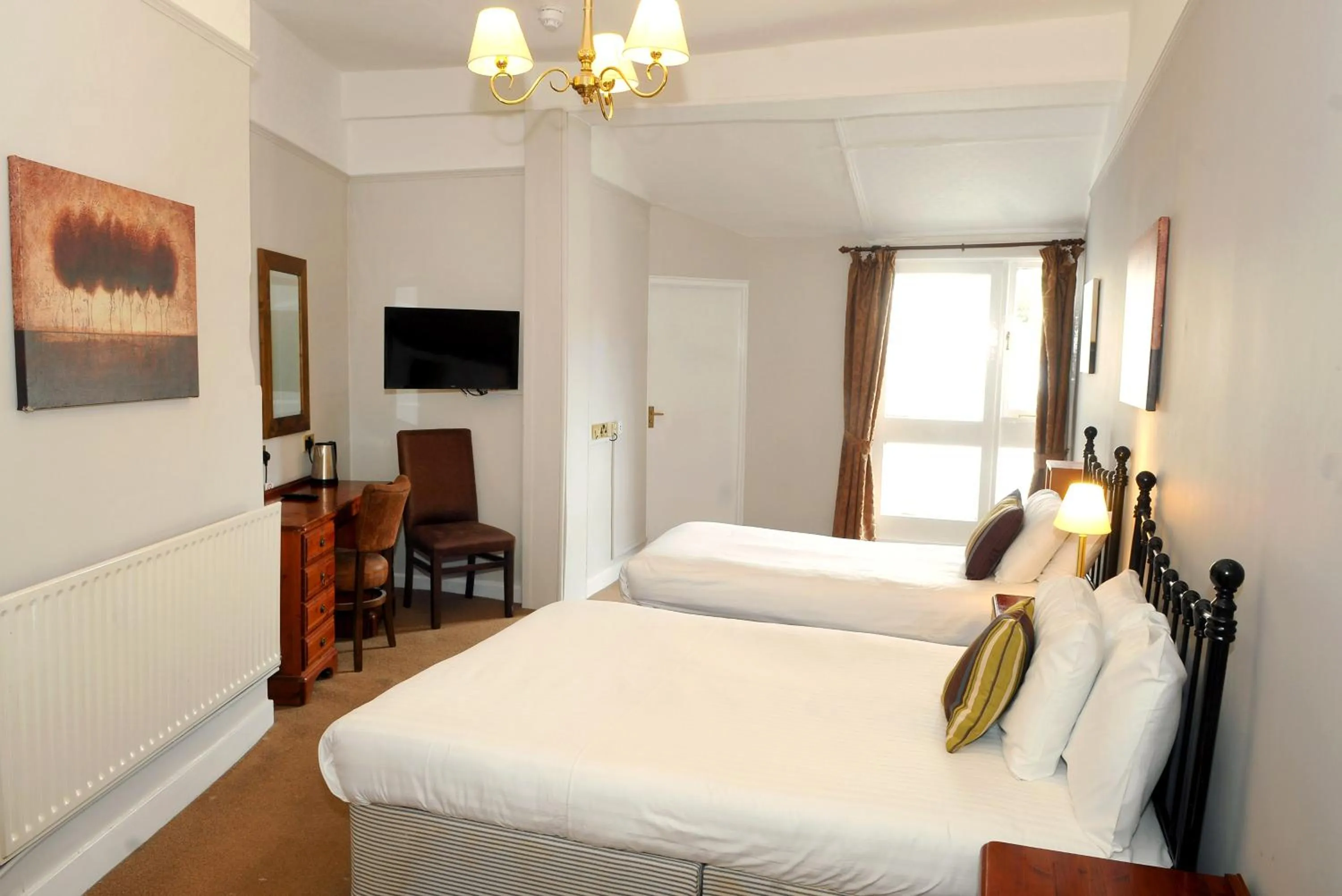 Bedroom, Bed in Bacon Arms, Newbury